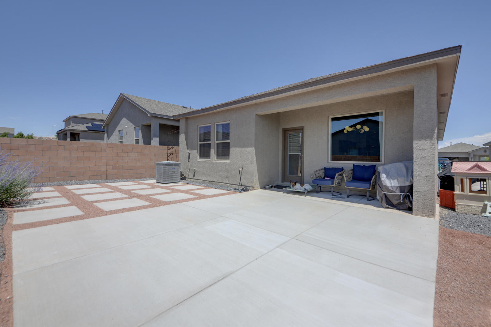 Photo 5 — 10658 Valedon Lane SW