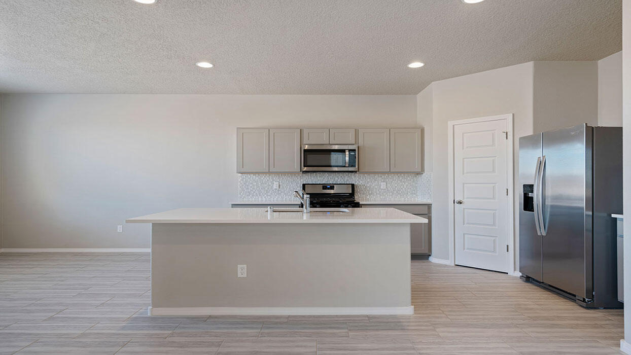 Photo 20 — 2409 Eglisfield Loop NE