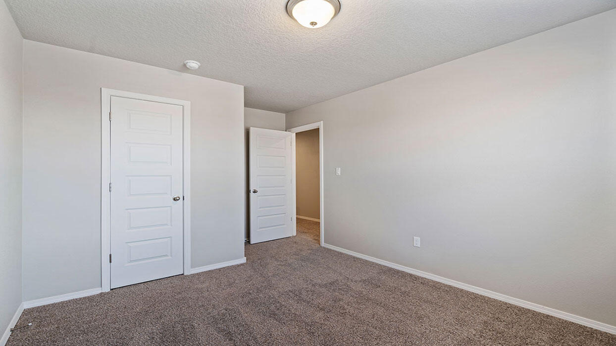 Photo 13 — 2409 Eglisfield Loop NE