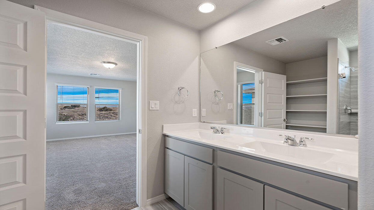Photo 2 — 2409 Eglisfield Loop NE