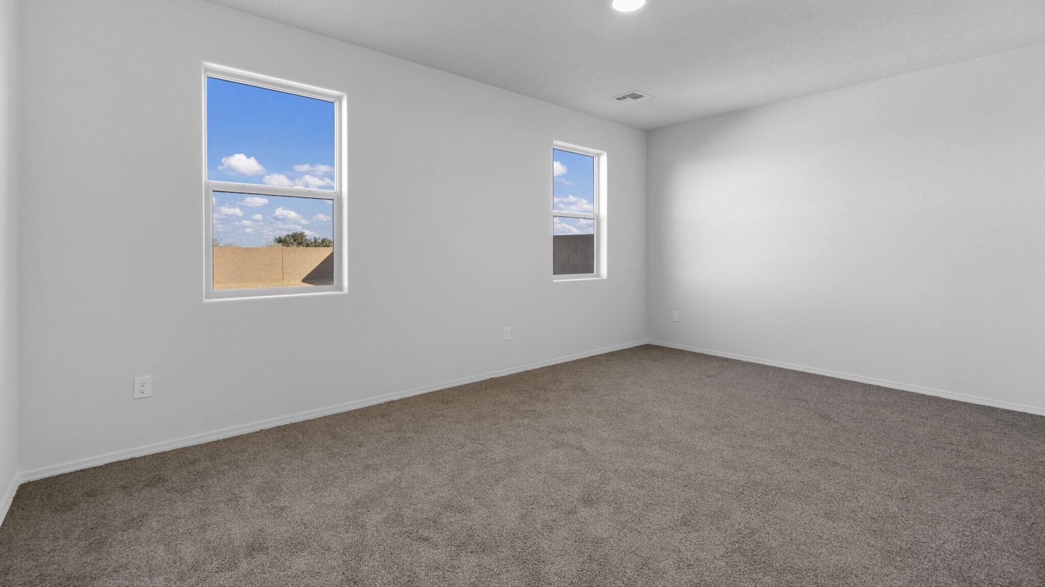 Photo 19 — 2421 Eglisfield Loop NE