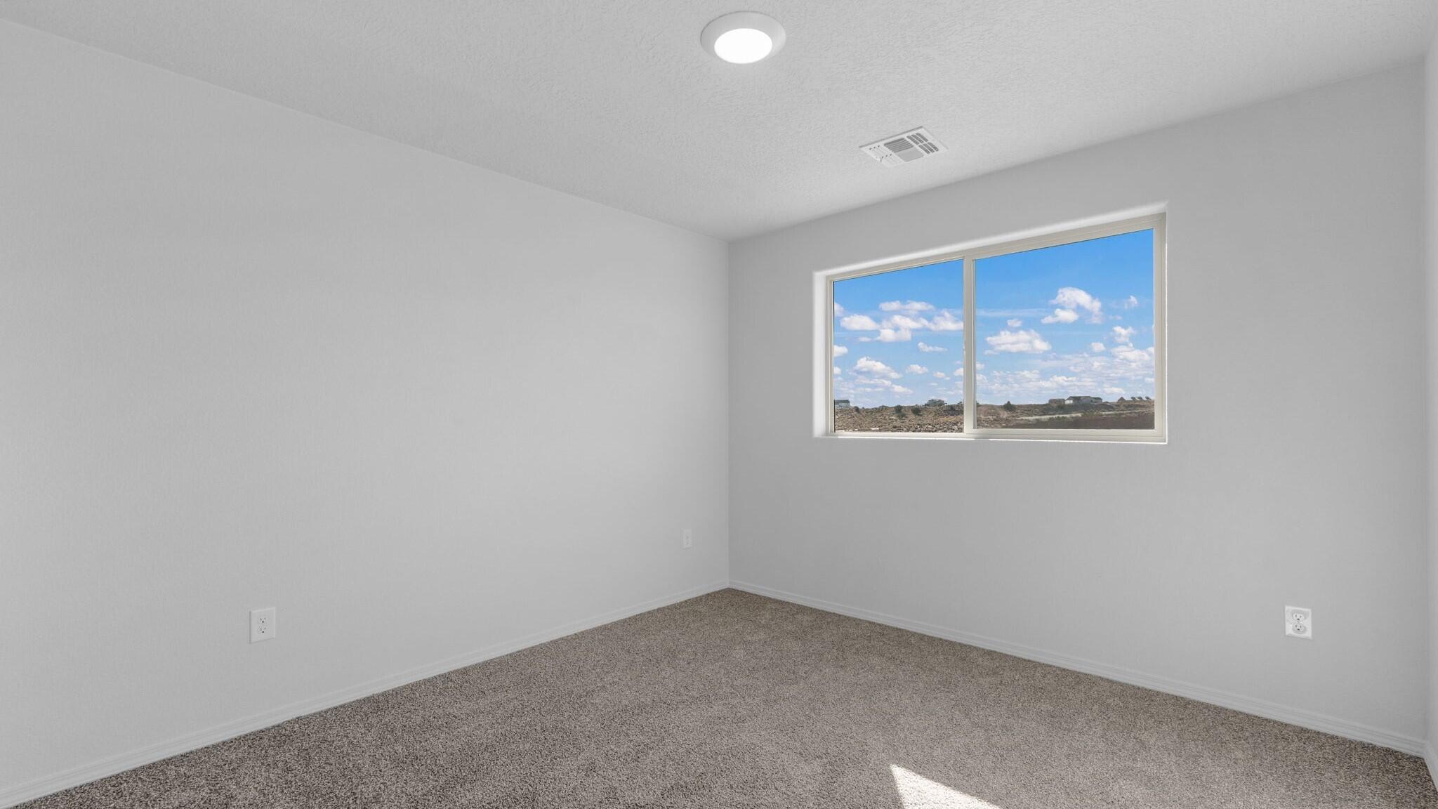 Photo 6 — 2421 Eglisfield Loop NE