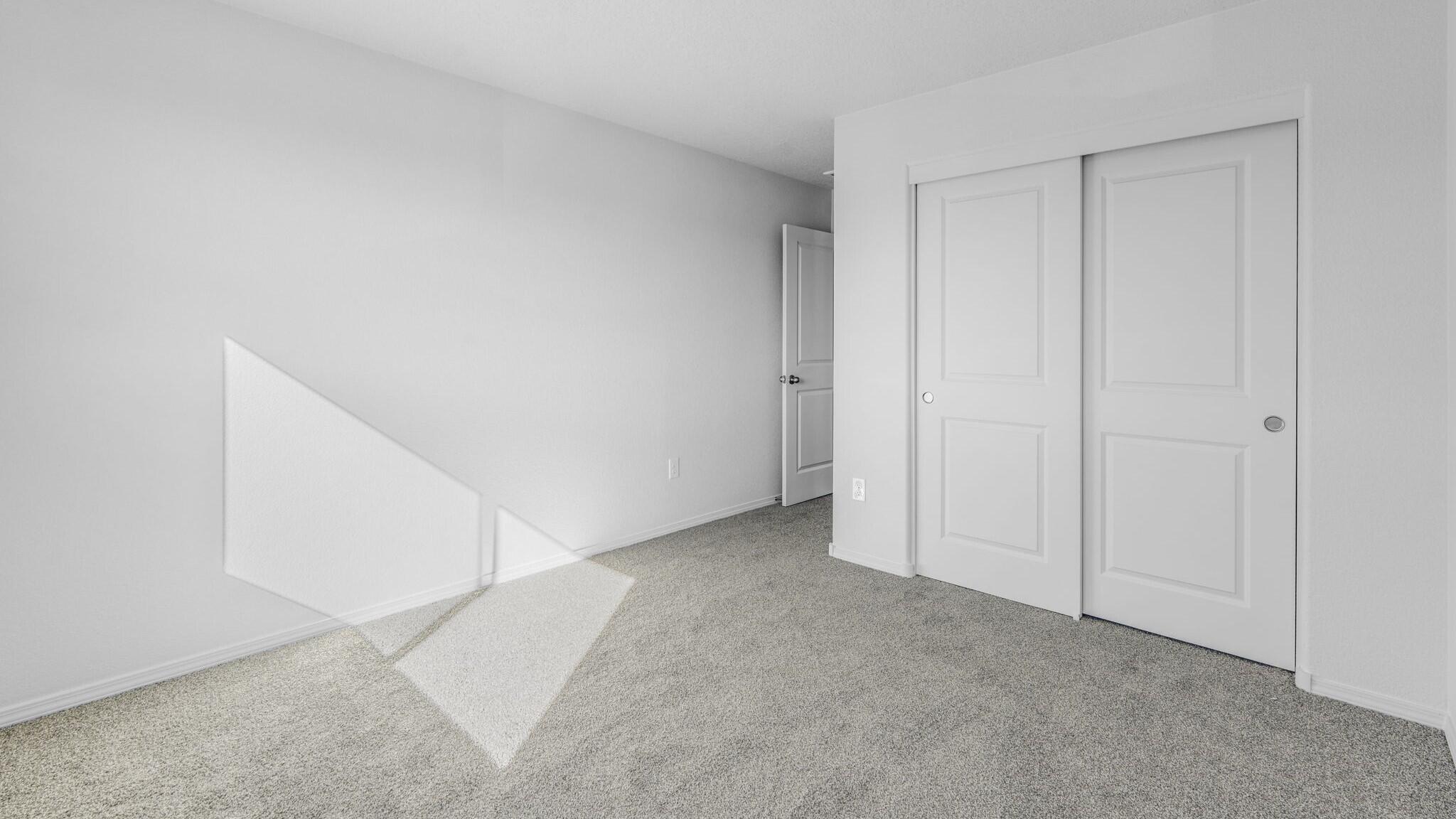 Photo 5 — 2421 Eglisfield Loop NE