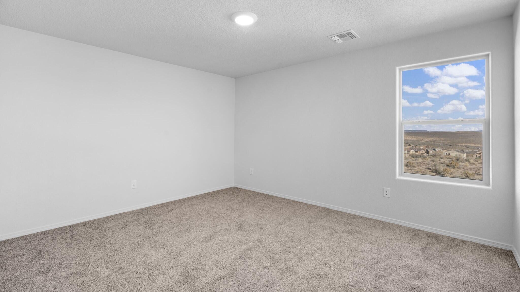 Photo 3 — 2421 Eglisfield Loop NE