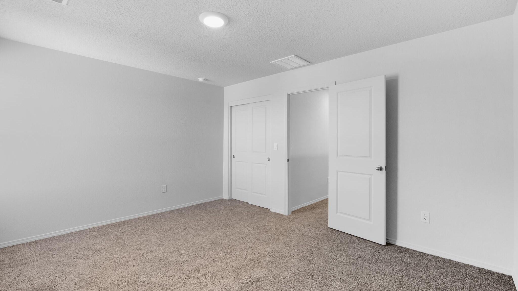 Photo 2 — 2421 Eglisfield Loop NE