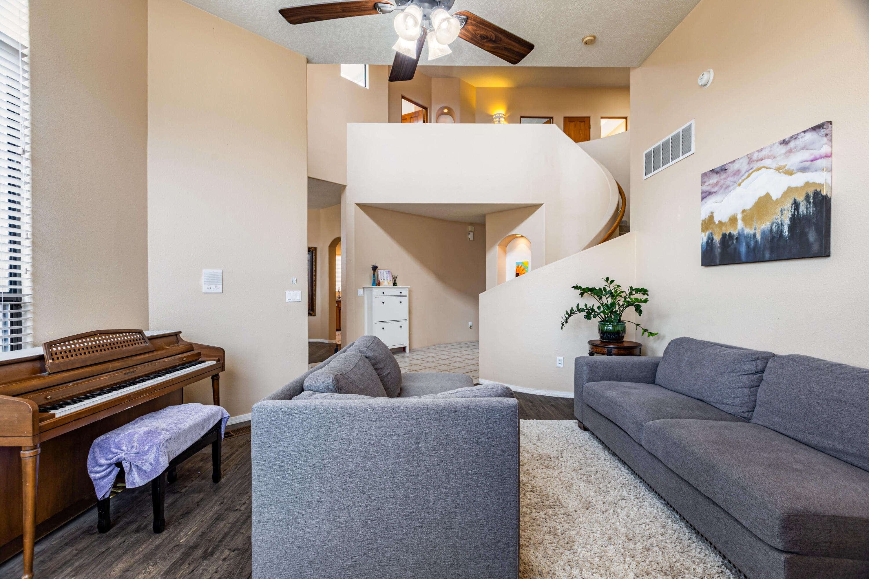 Photo 12 — 9005 Corona Avenue NE