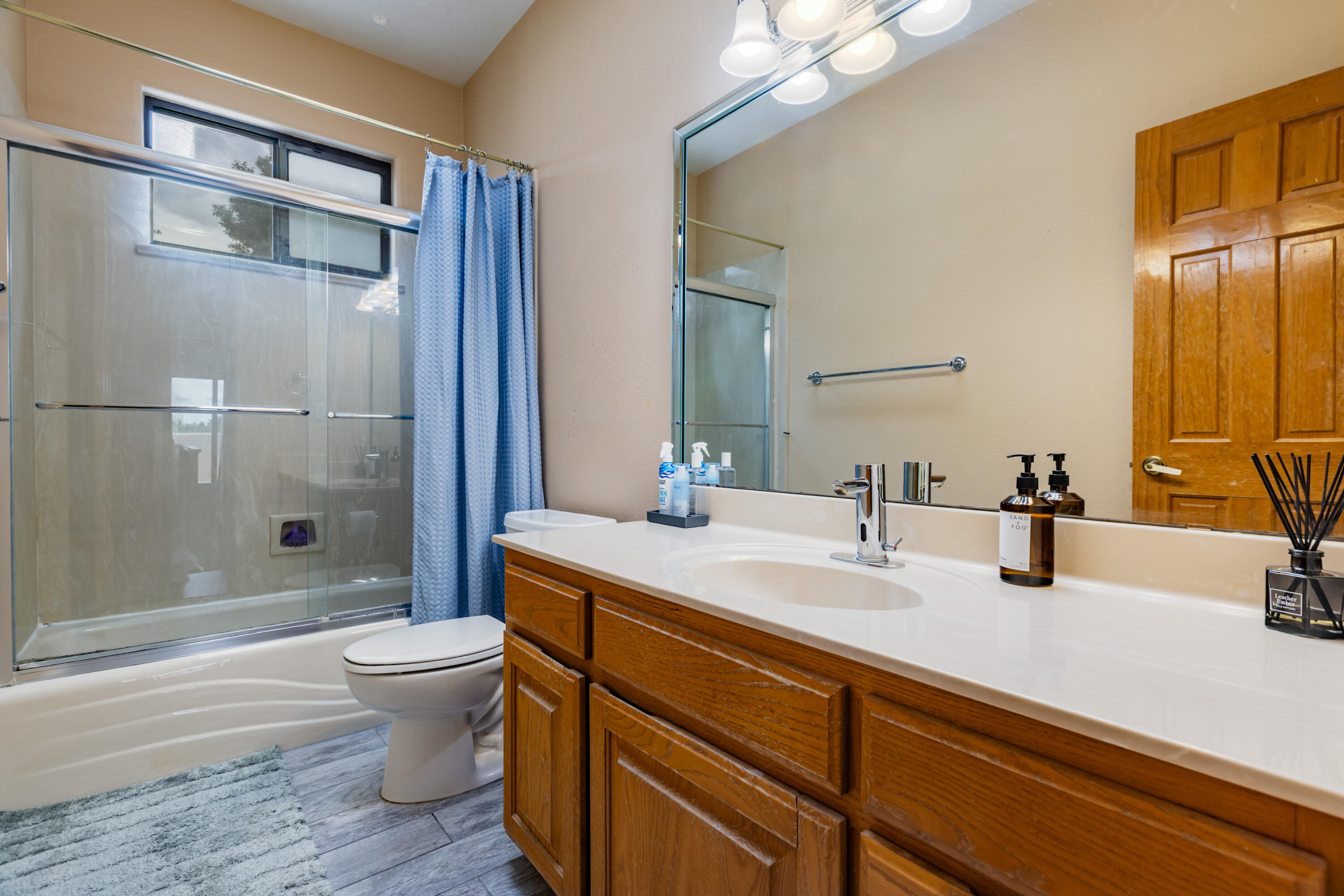 Photo 20 — 9005 Corona Avenue NE