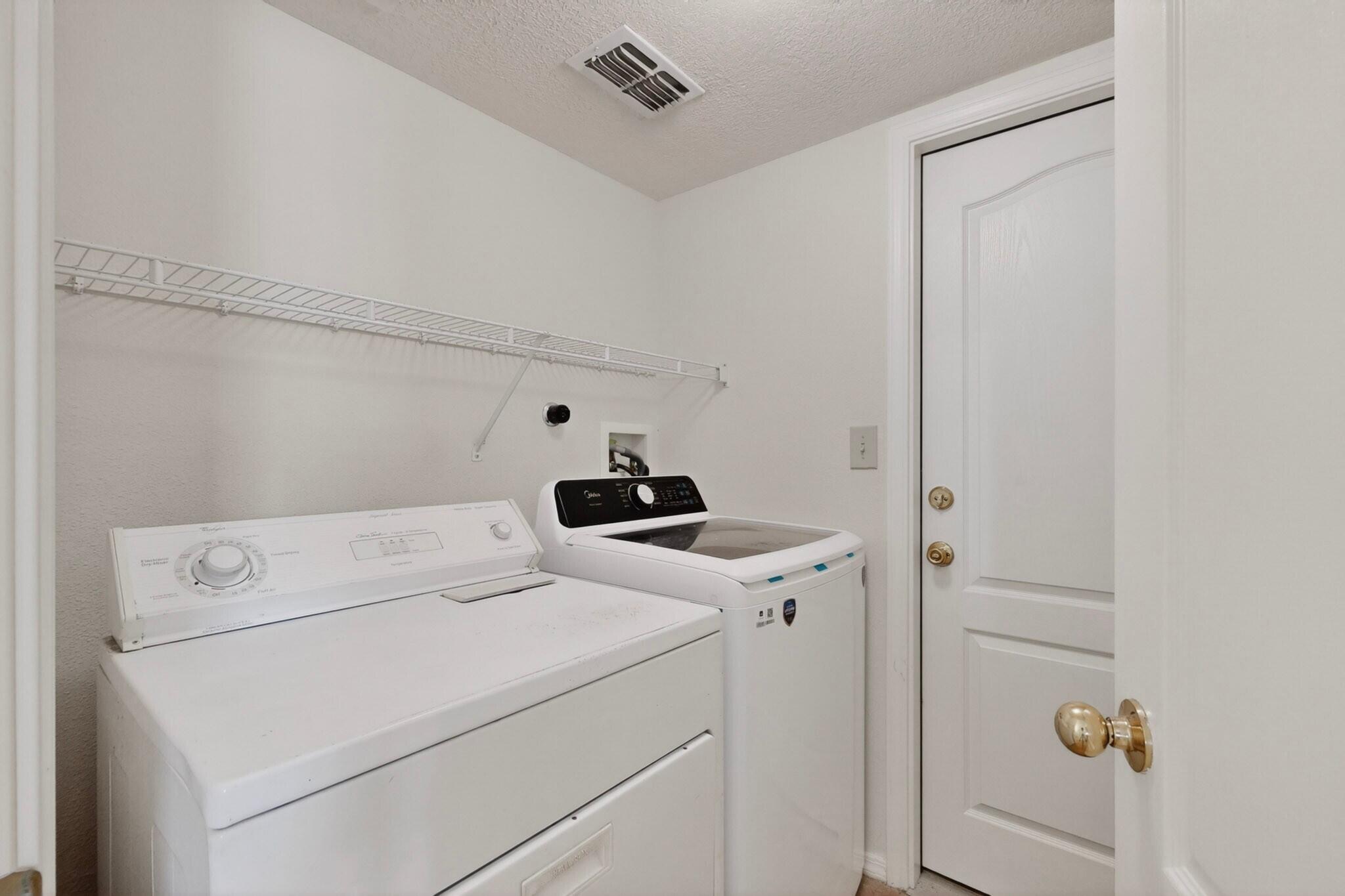 Photo 10 — 9232 Bluewood Lane NE