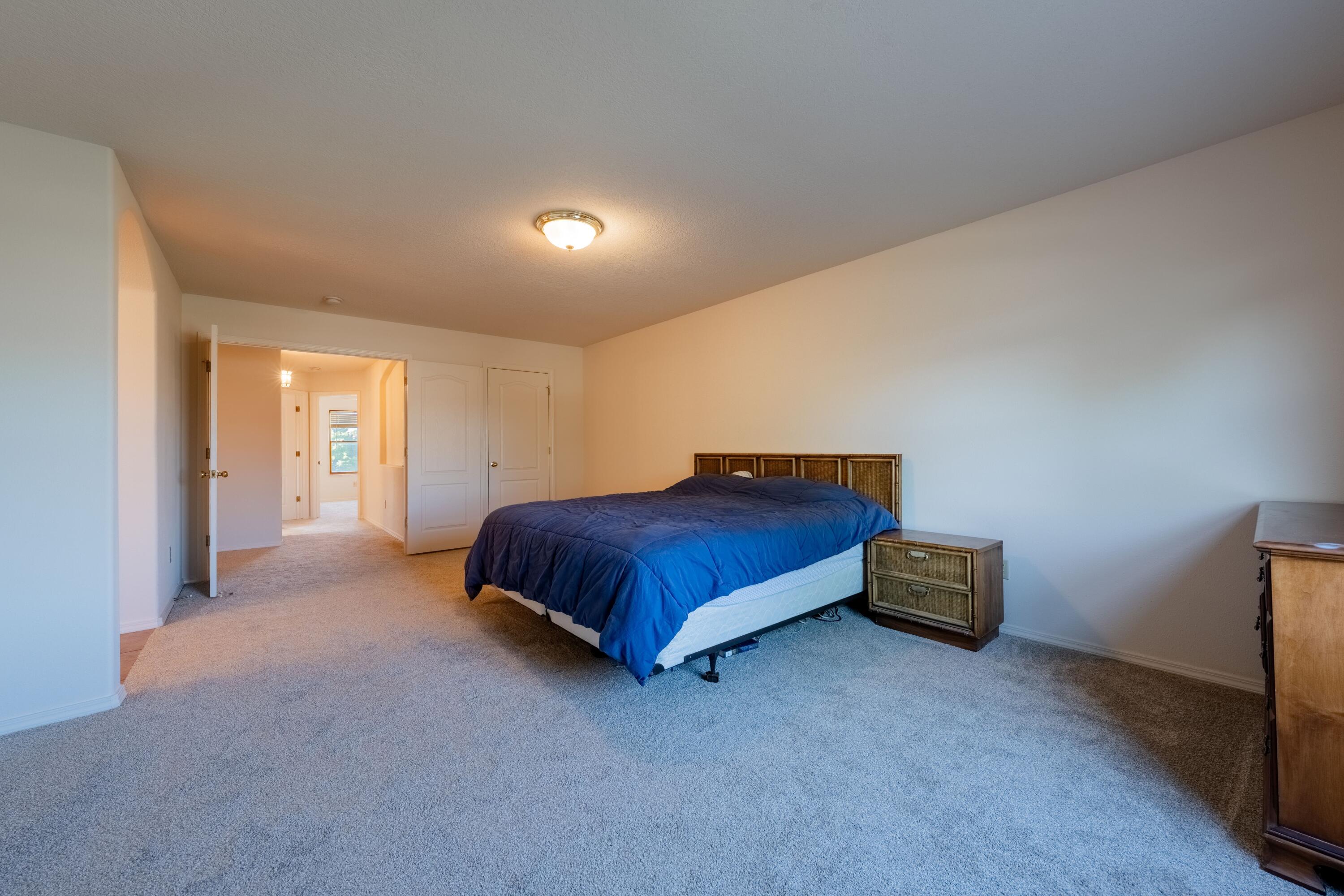Photo 9 — 9232 Bluewood Lane NE
