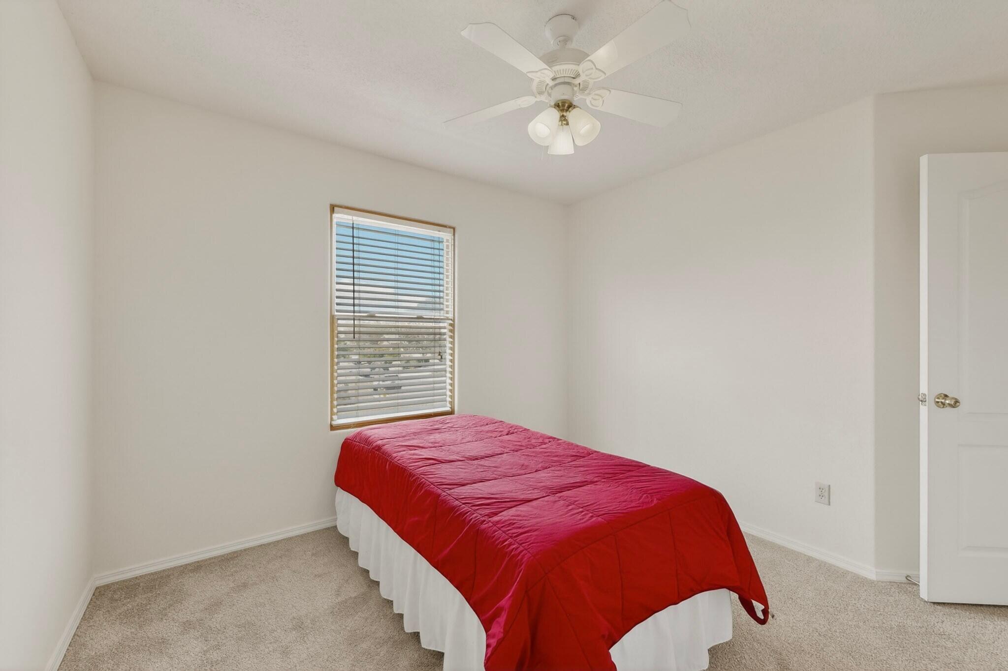 Photo 5 — 9232 Bluewood Lane NE