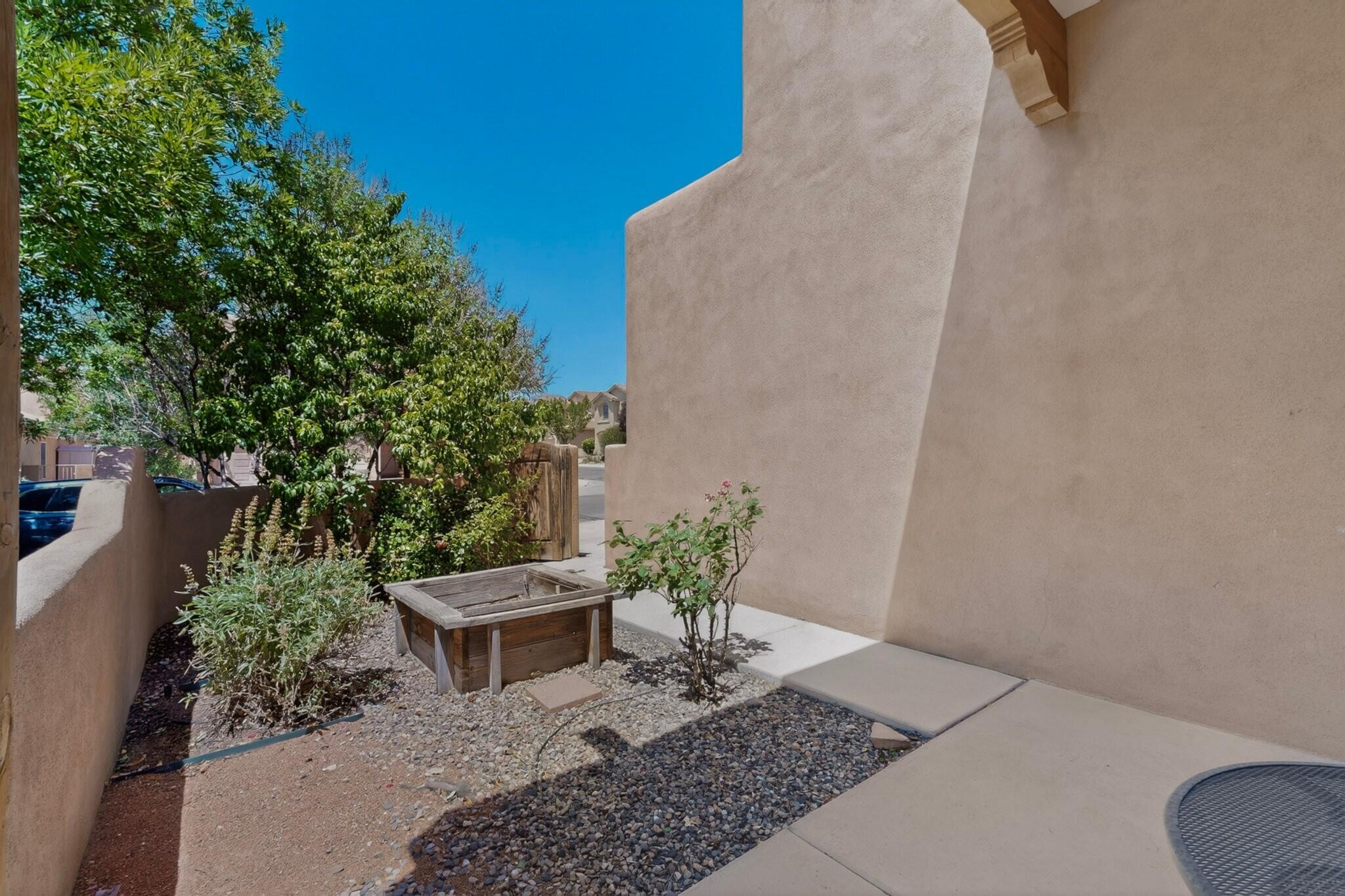 Photo 18 — 9232 Bluewood Lane NE