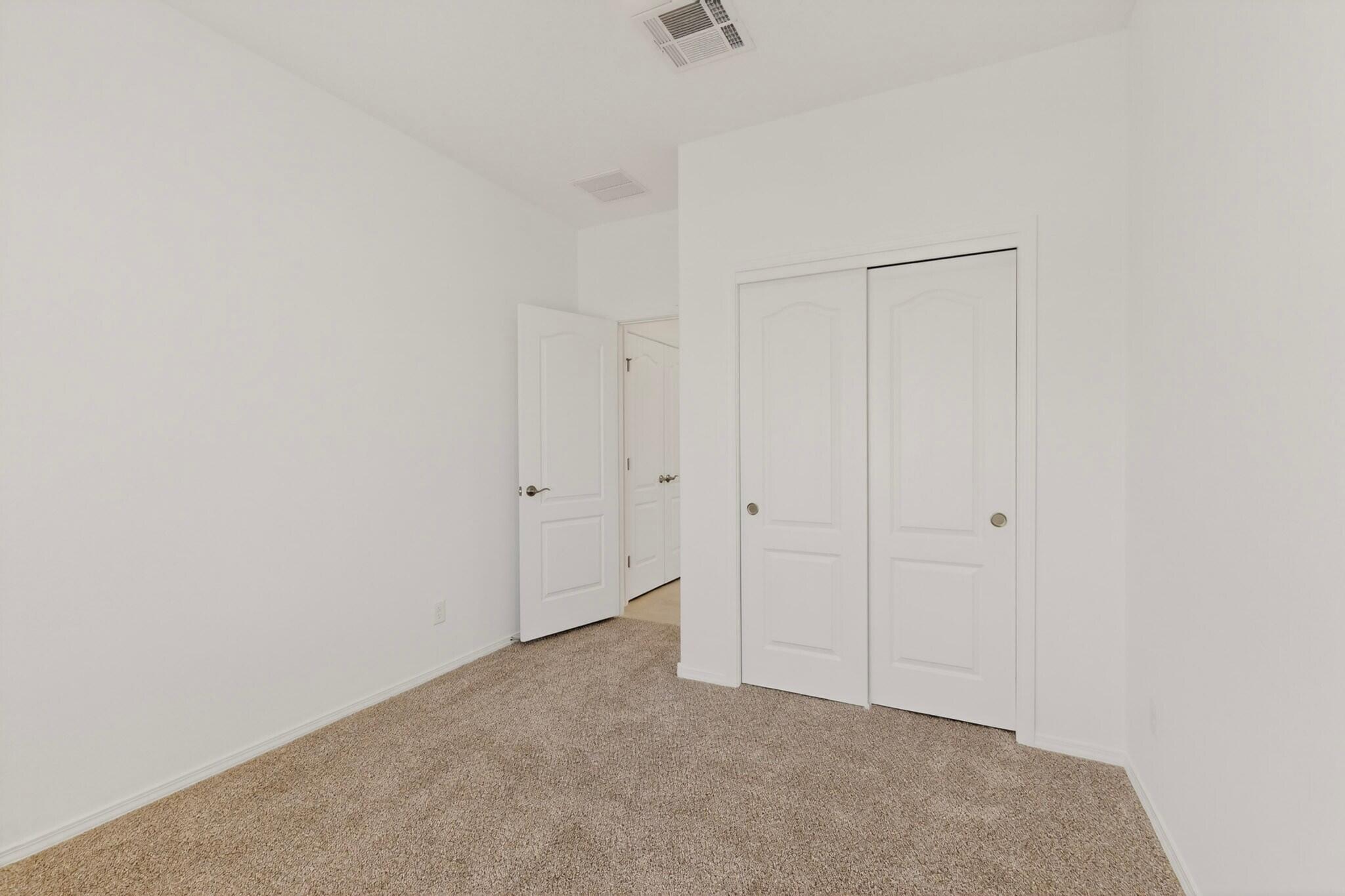 Photo 18 — 308 Prism Avenue SW