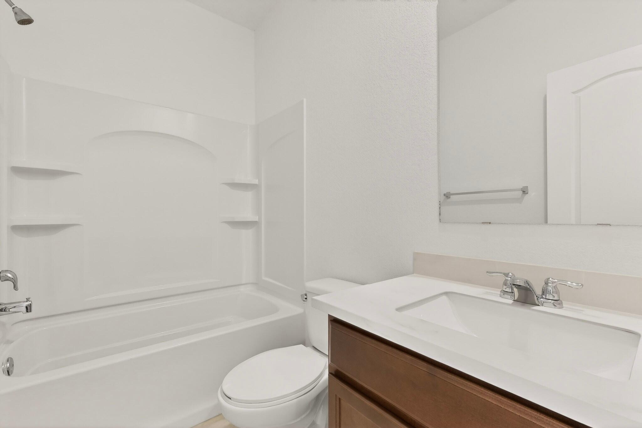Photo 17 — 308 Prism Avenue SW