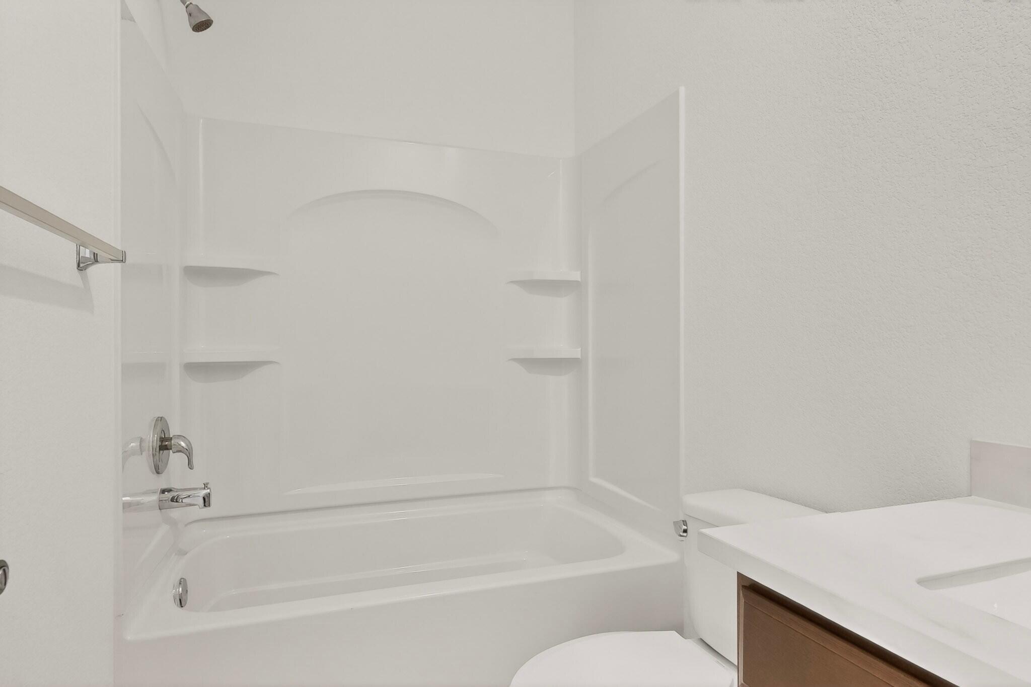 Photo 15 — 308 Prism Avenue SW