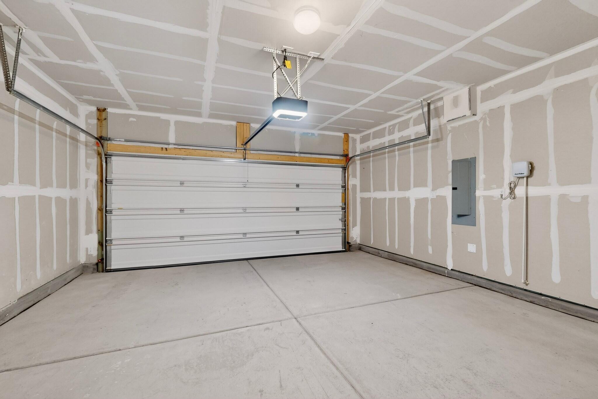 Photo 7 — 308 Prism Avenue SW