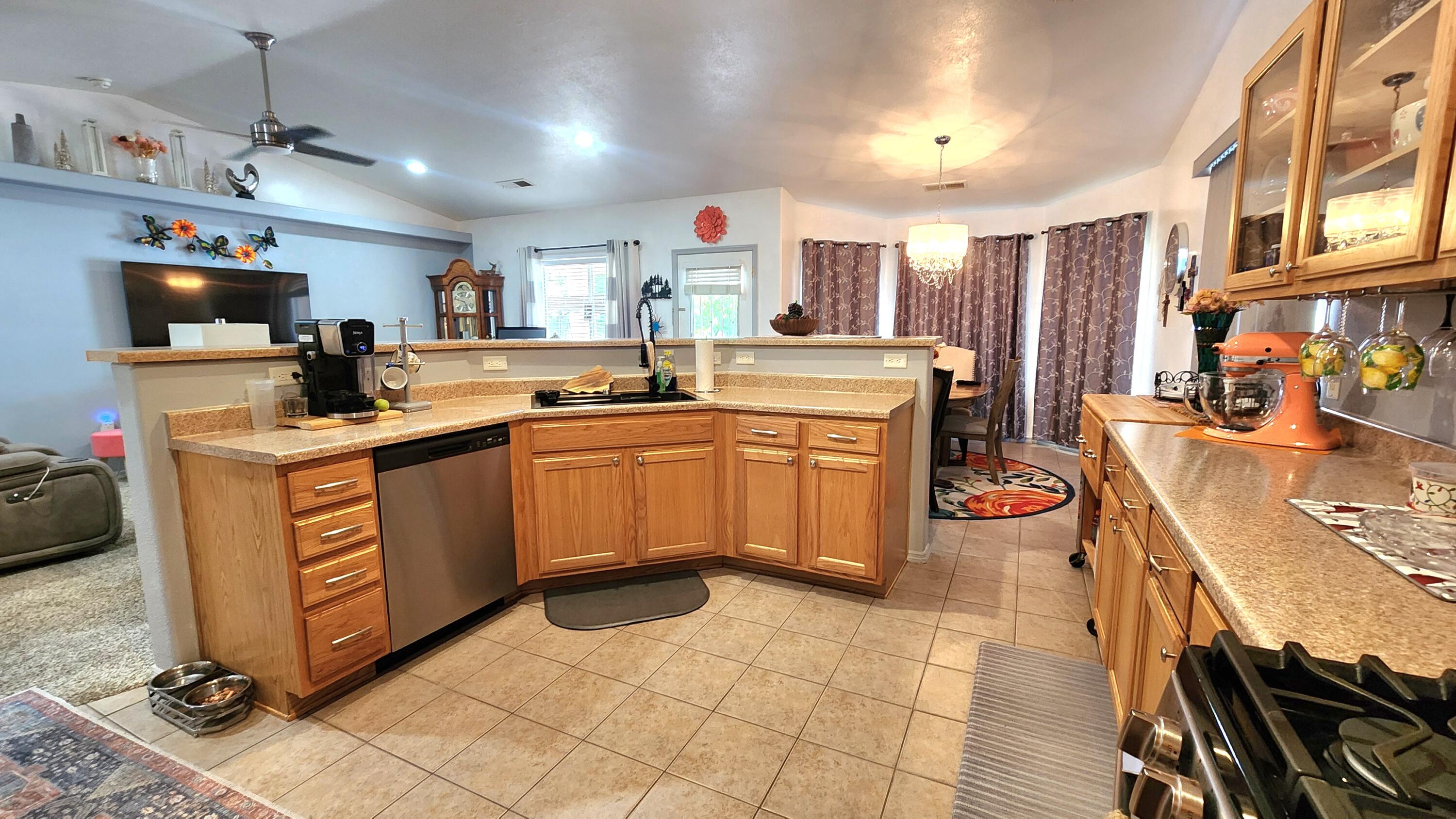 Photo 20 — 26 Rosa Avenue SW