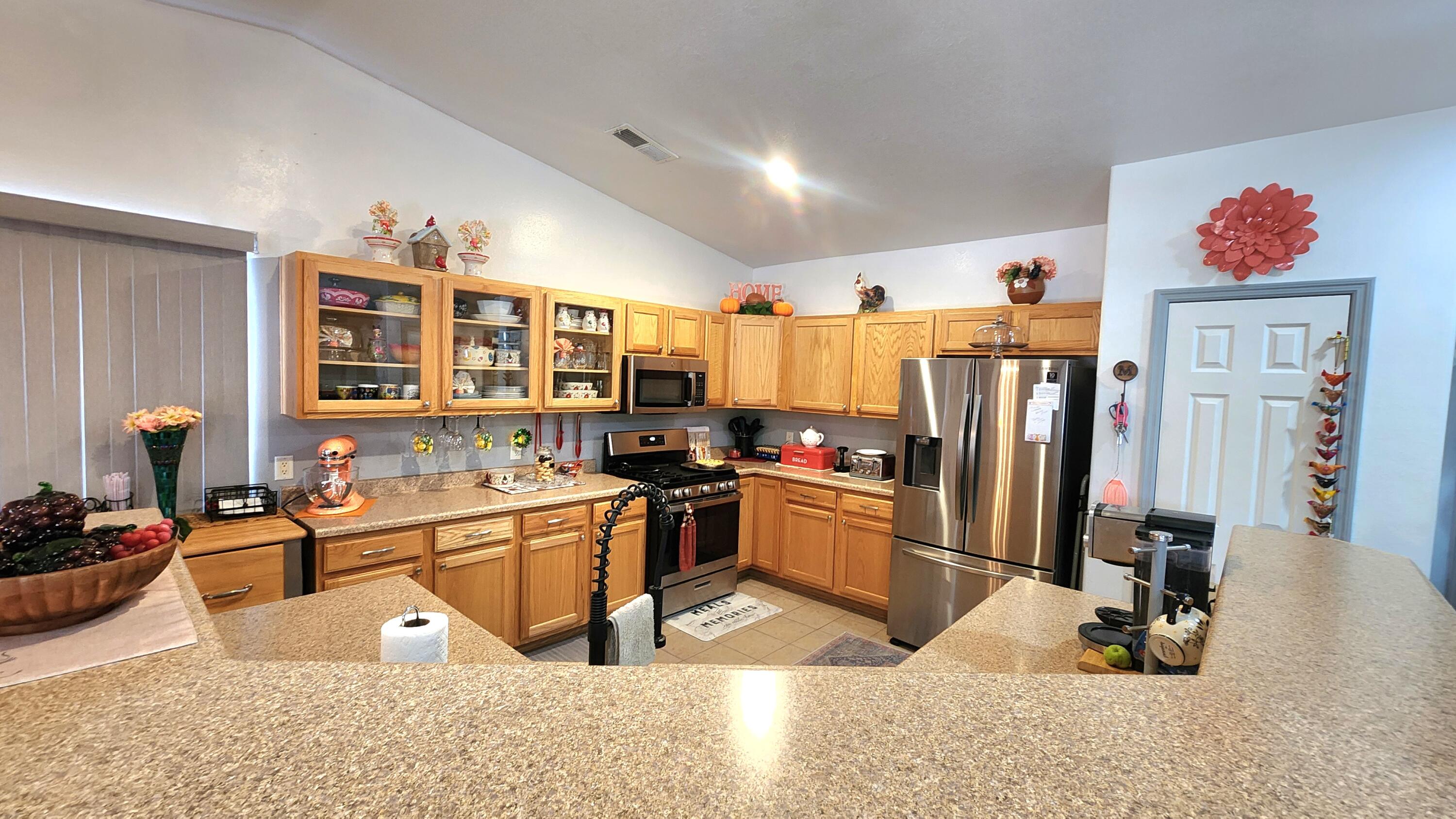 Photo 18 — 26 Rosa Avenue SW