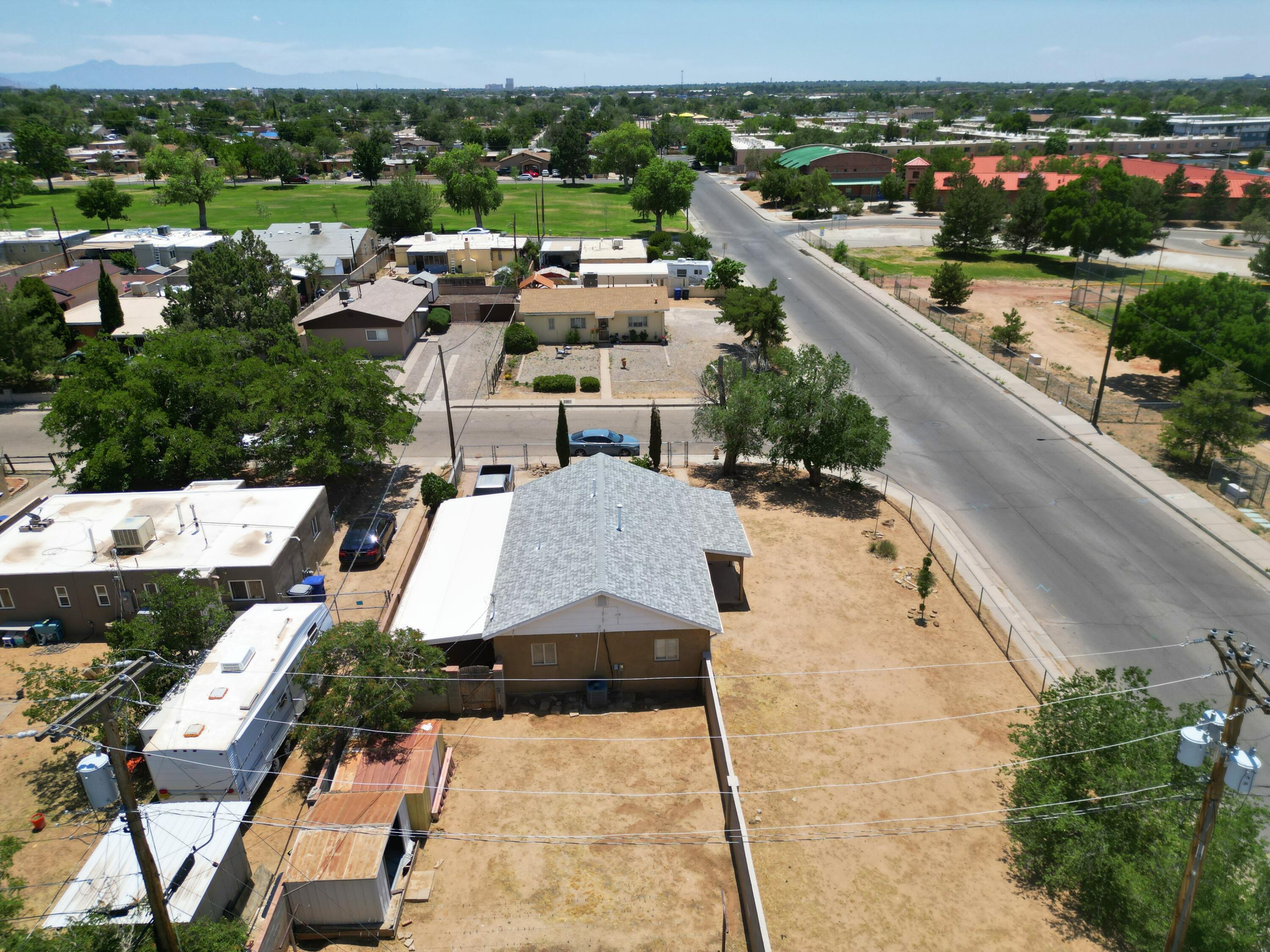 Photo 8 — 4803 Mescalero Road NE