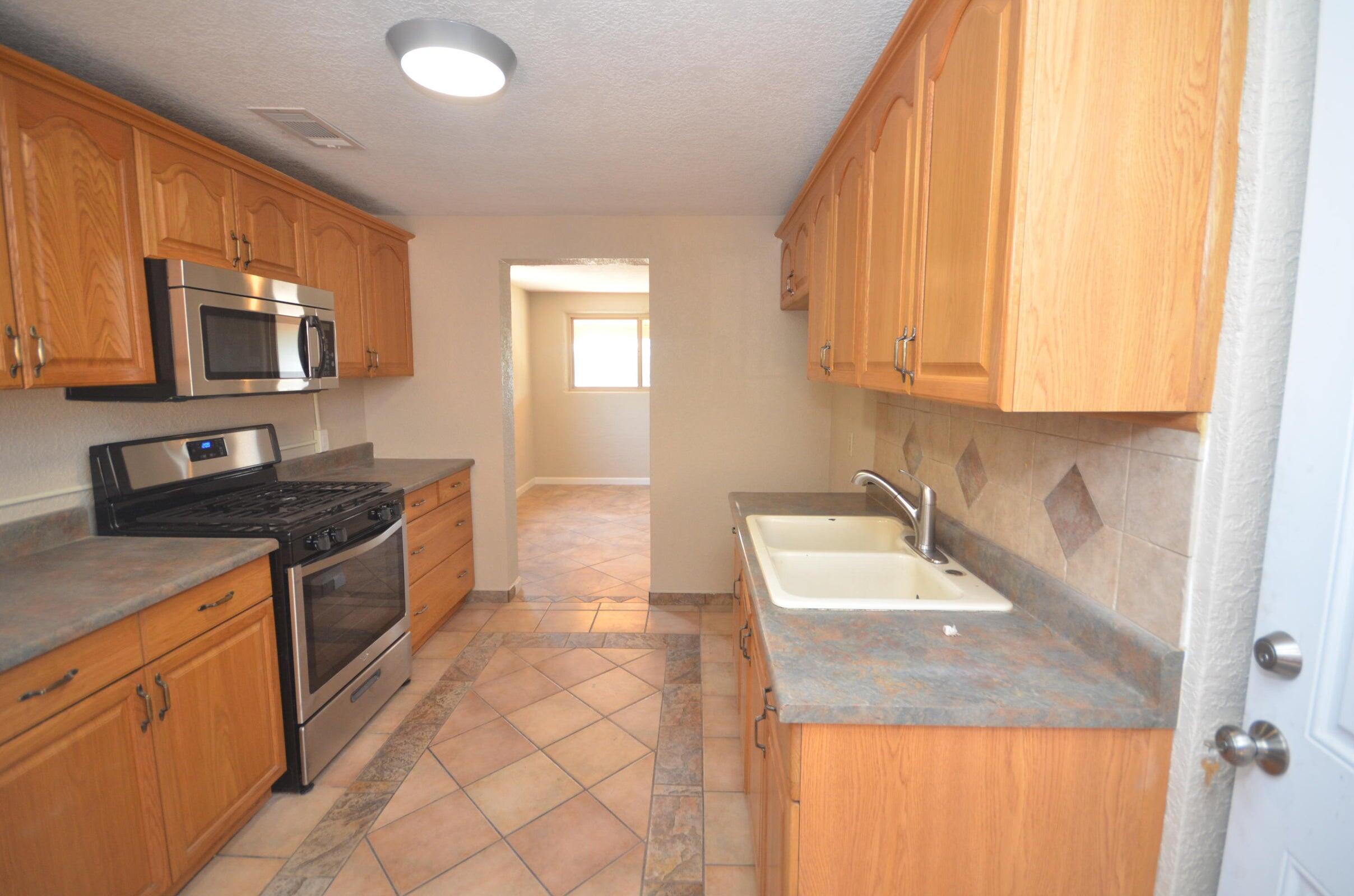 Photo 12 — 4803 Mescalero Road NE