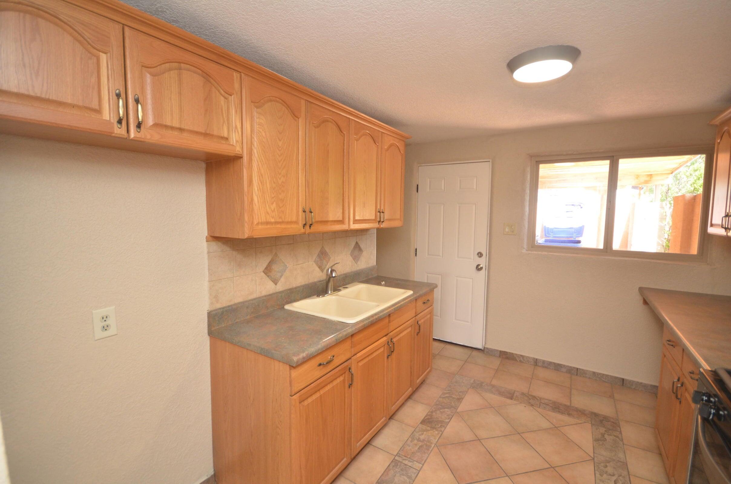 Photo 14 — 4803 Mescalero Road NE