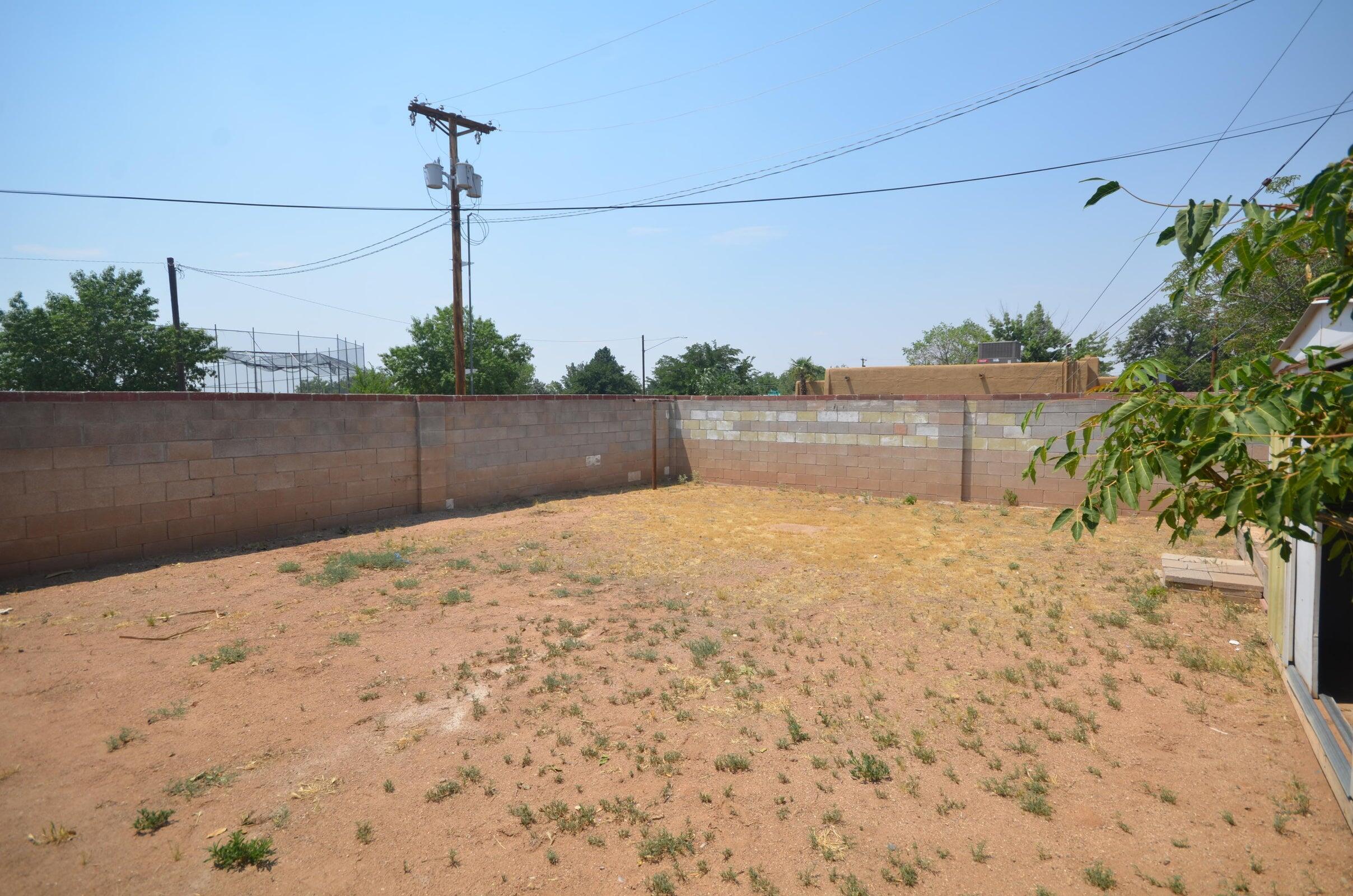 Photo 20 — 4803 Mescalero Road NE