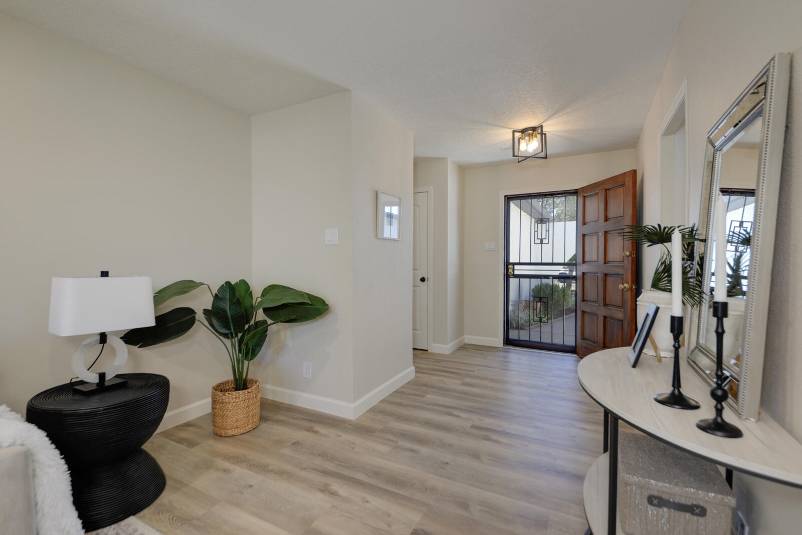Photo 15 — 3805 Valerie Place NE