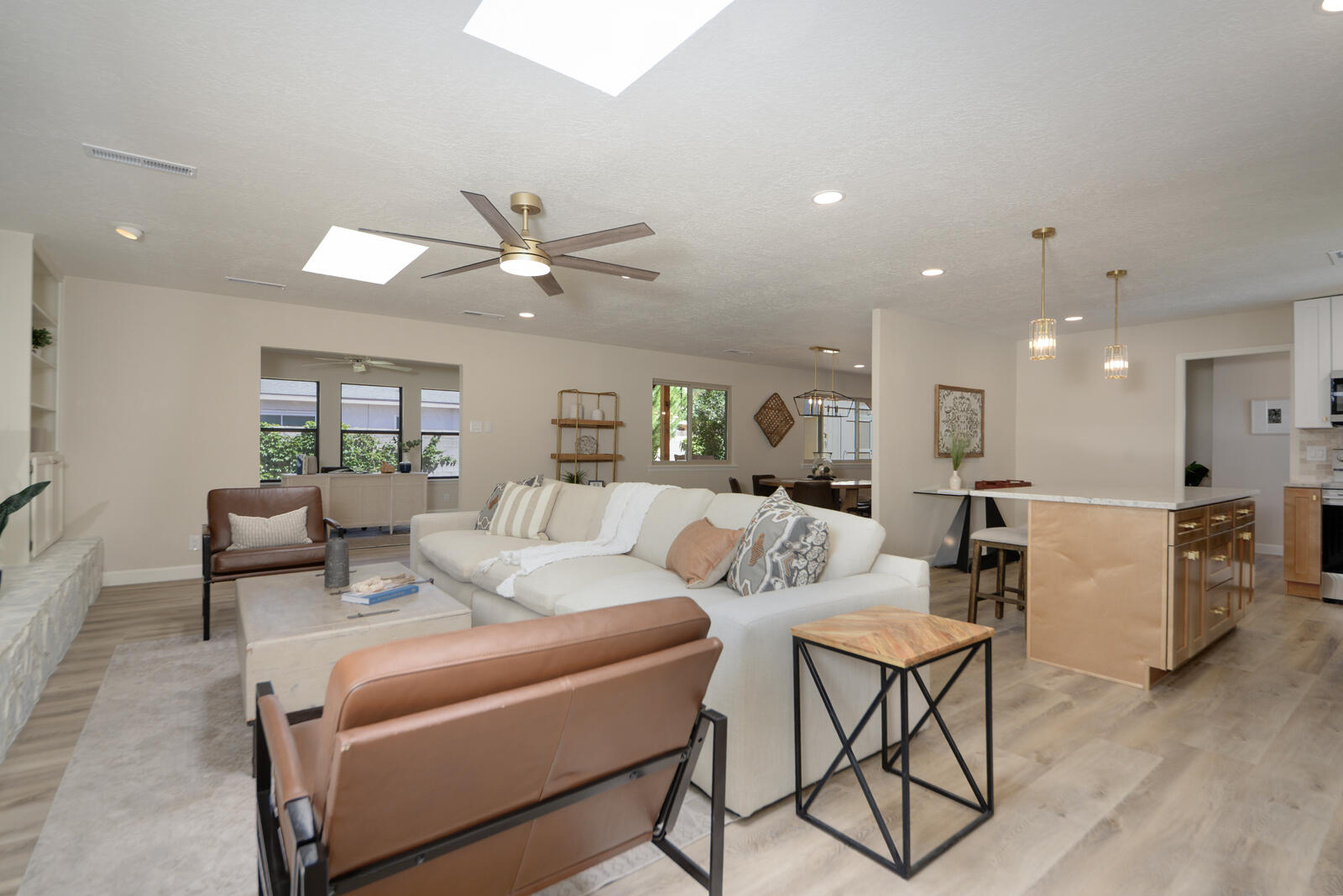 Photo 18 — 3805 Valerie Place NE
