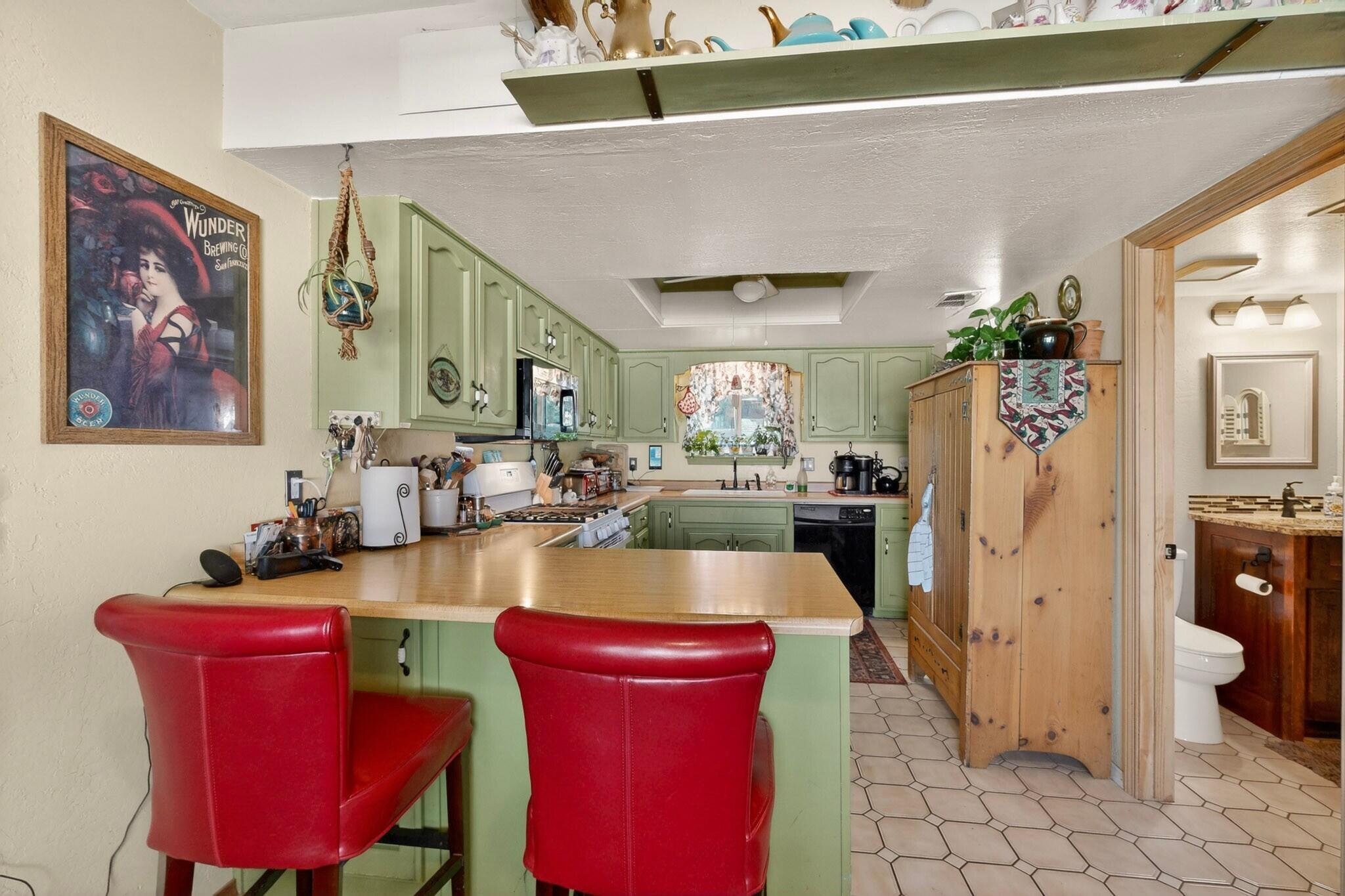 Photo 14 — 1648 Moon Street NE