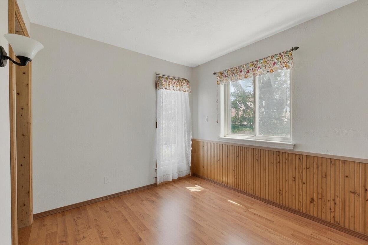 Photo 4 — 1648 Moon Street NE