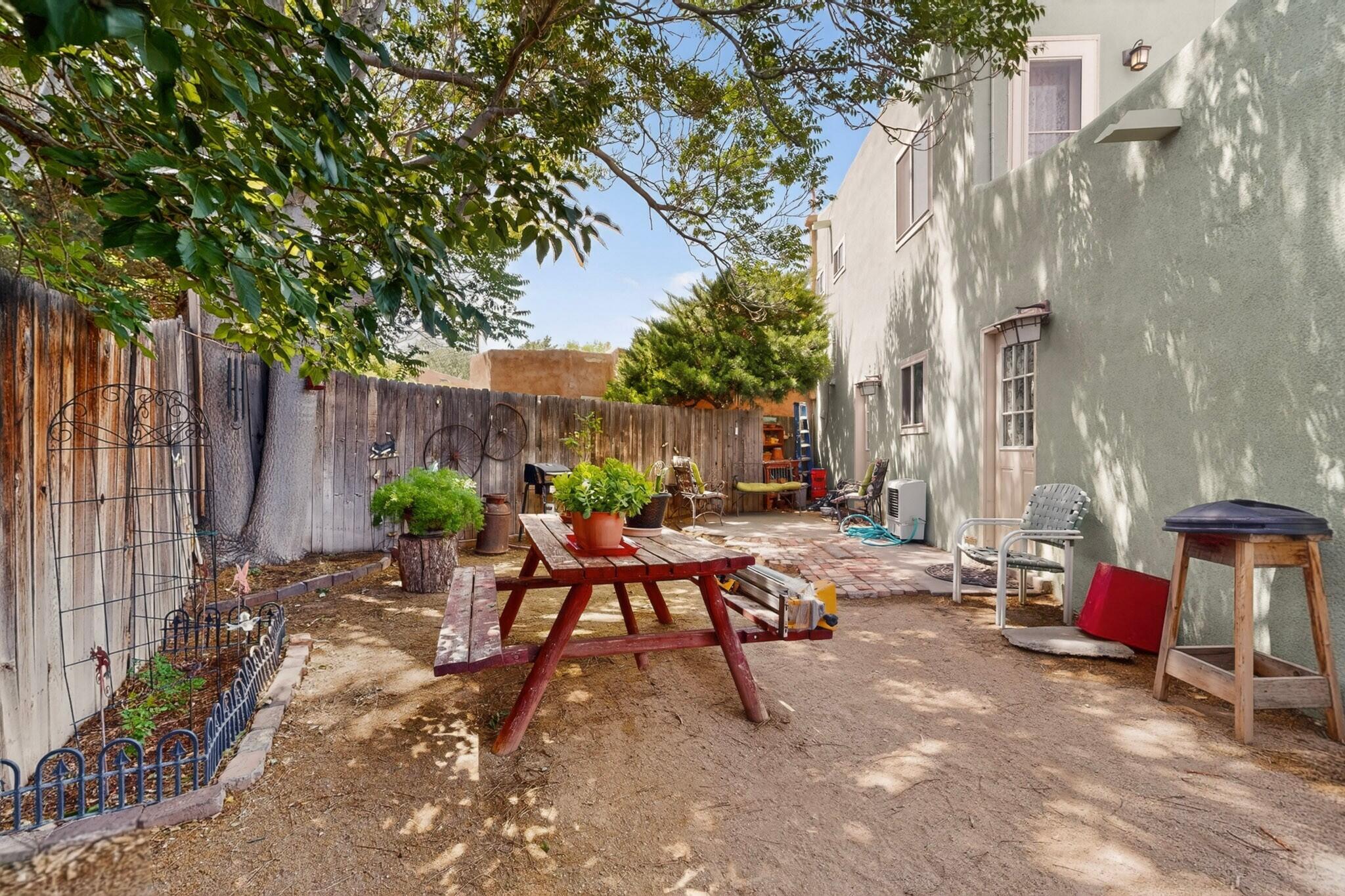 Photo 8 — 1648 Moon Street NE