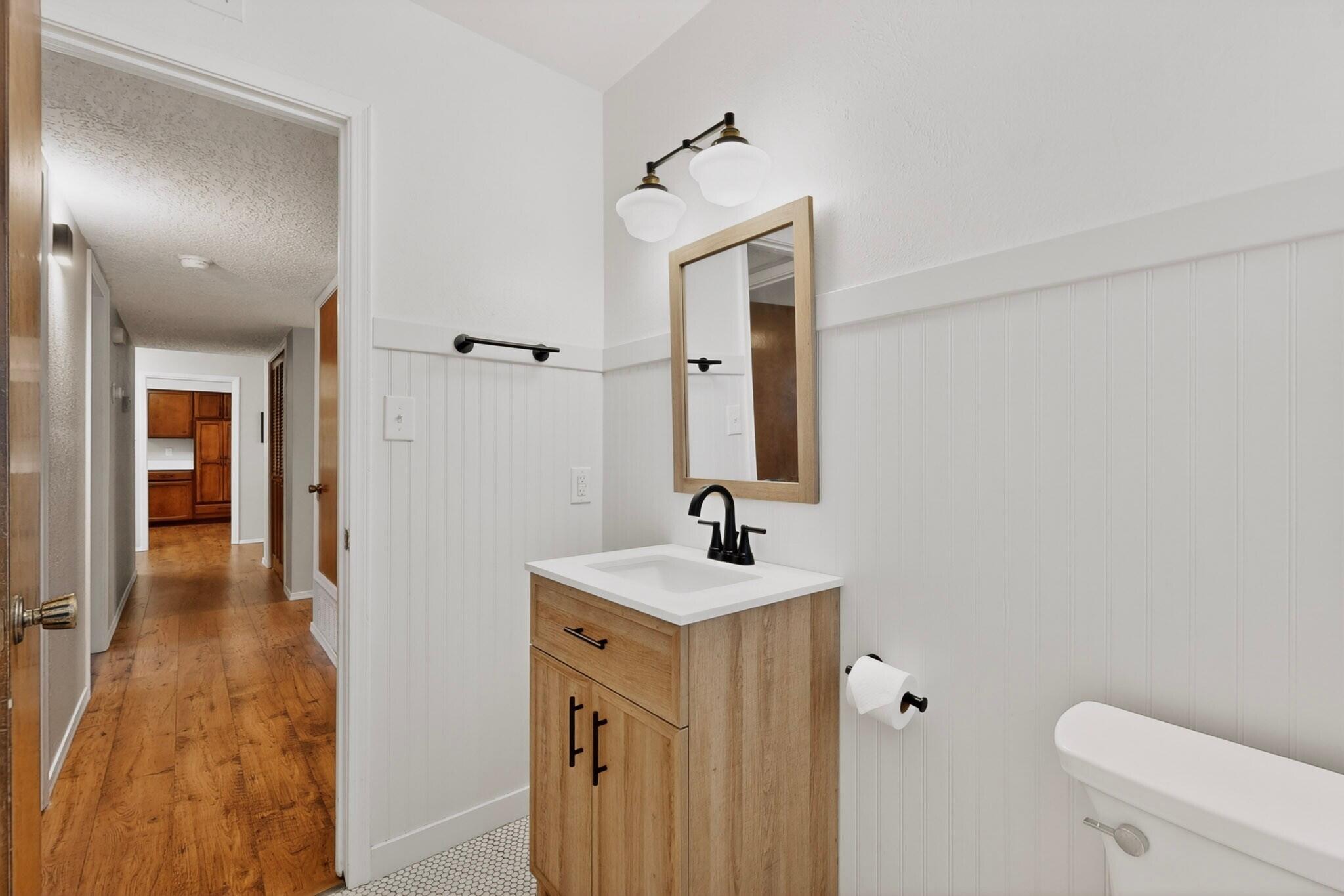 Photo 16 — 4900 Northridge Place NE