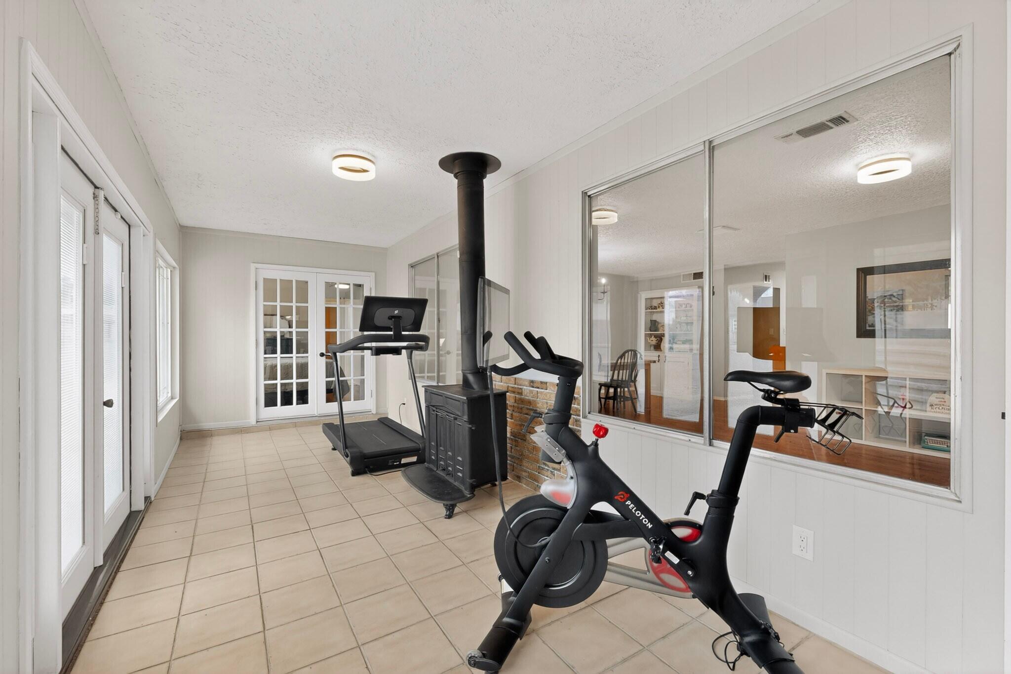 Photo 15 — 4900 Northridge Place NE