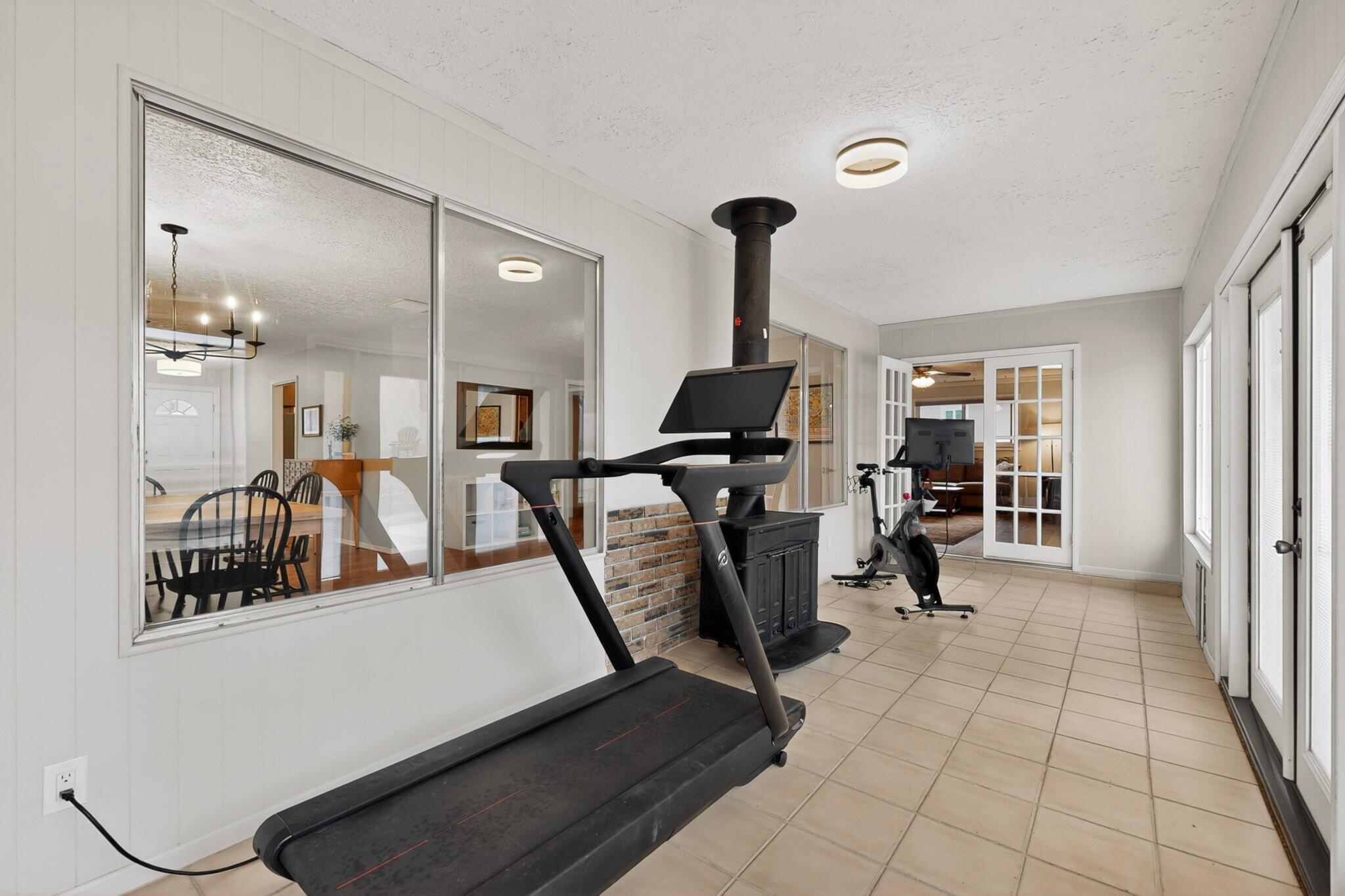 Photo 14 — 4900 Northridge Place NE