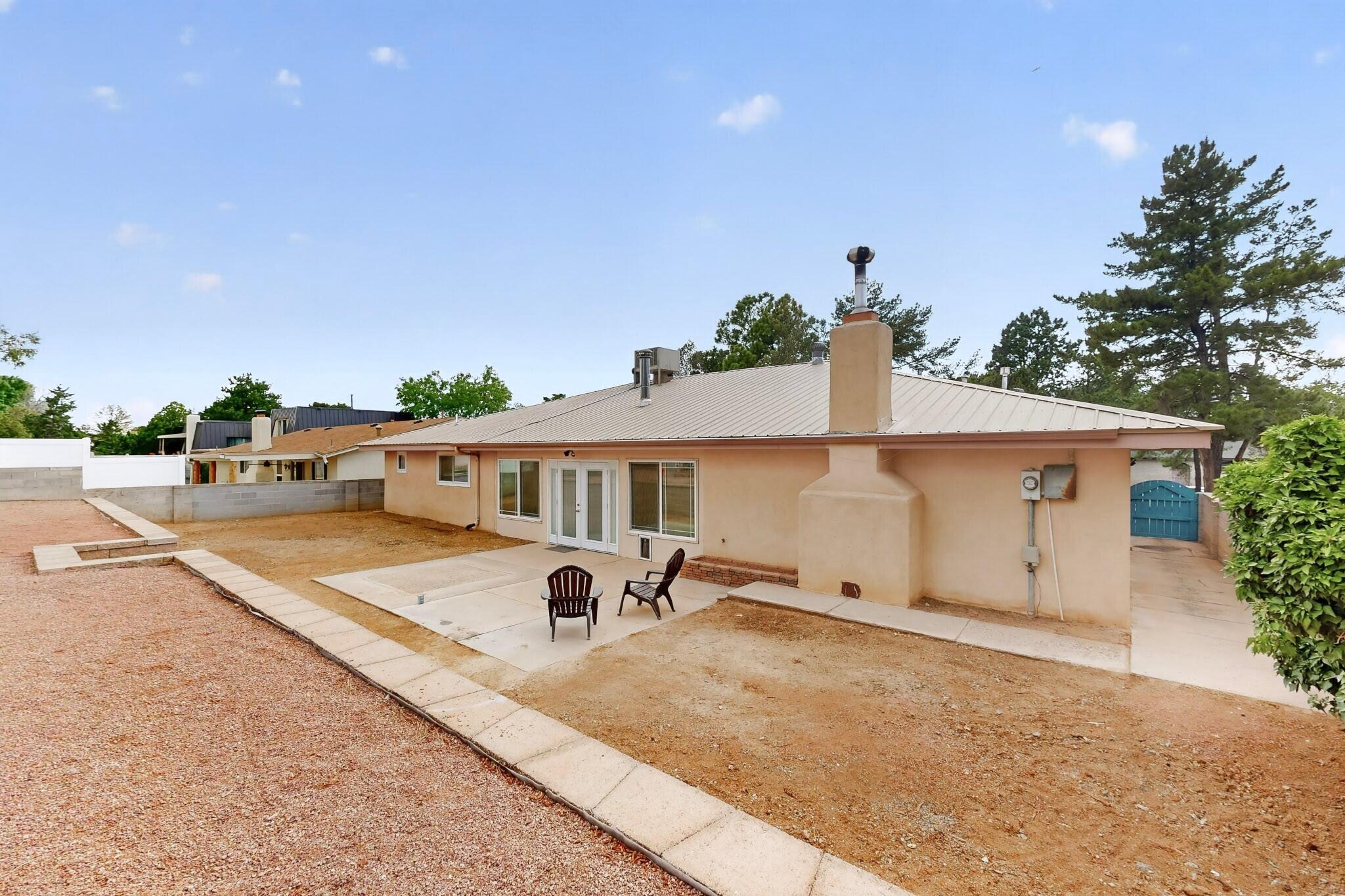 Photo 10 — 4900 Northridge Place NE