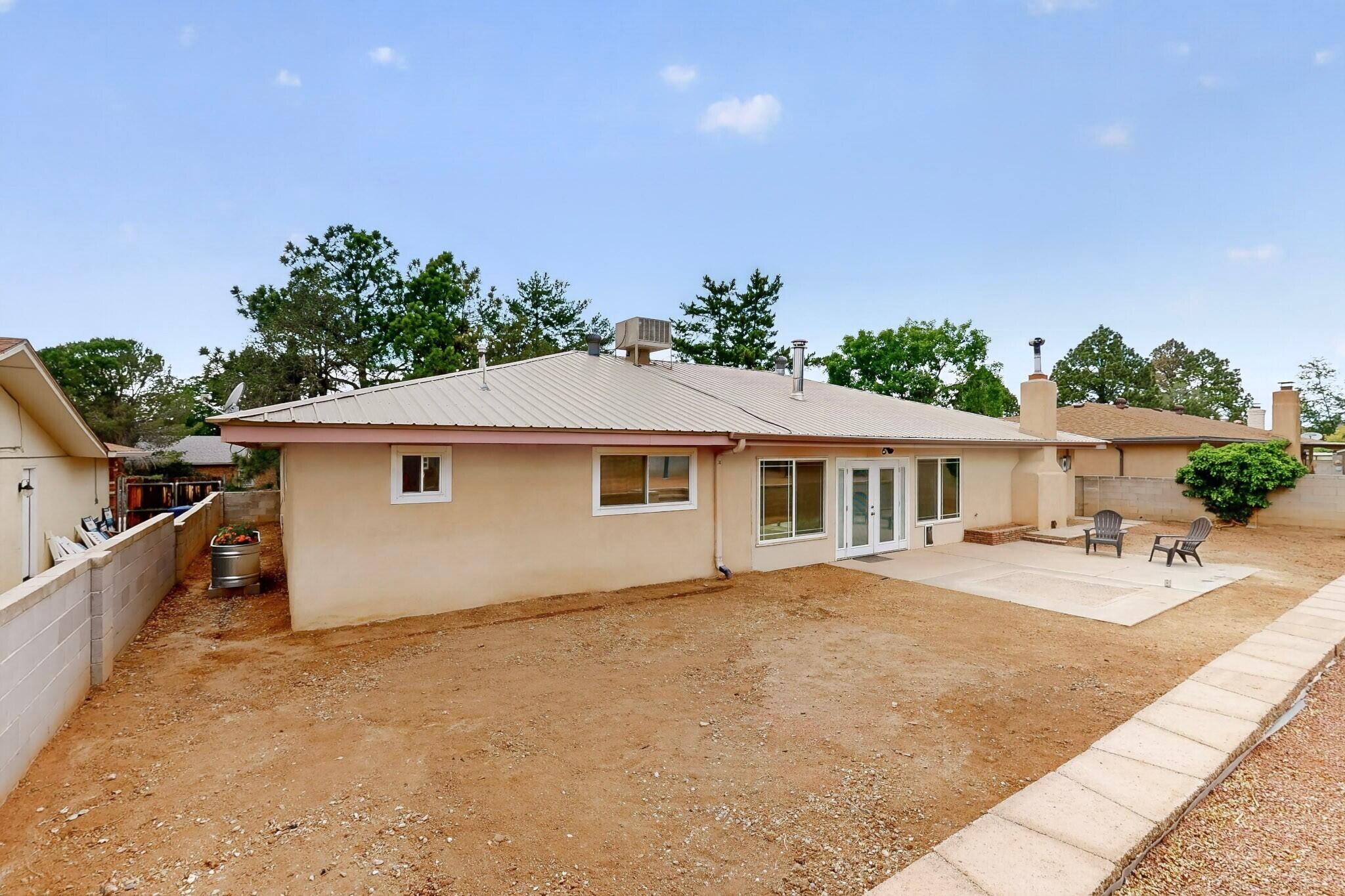 Photo 8 — 4900 Northridge Place NE
