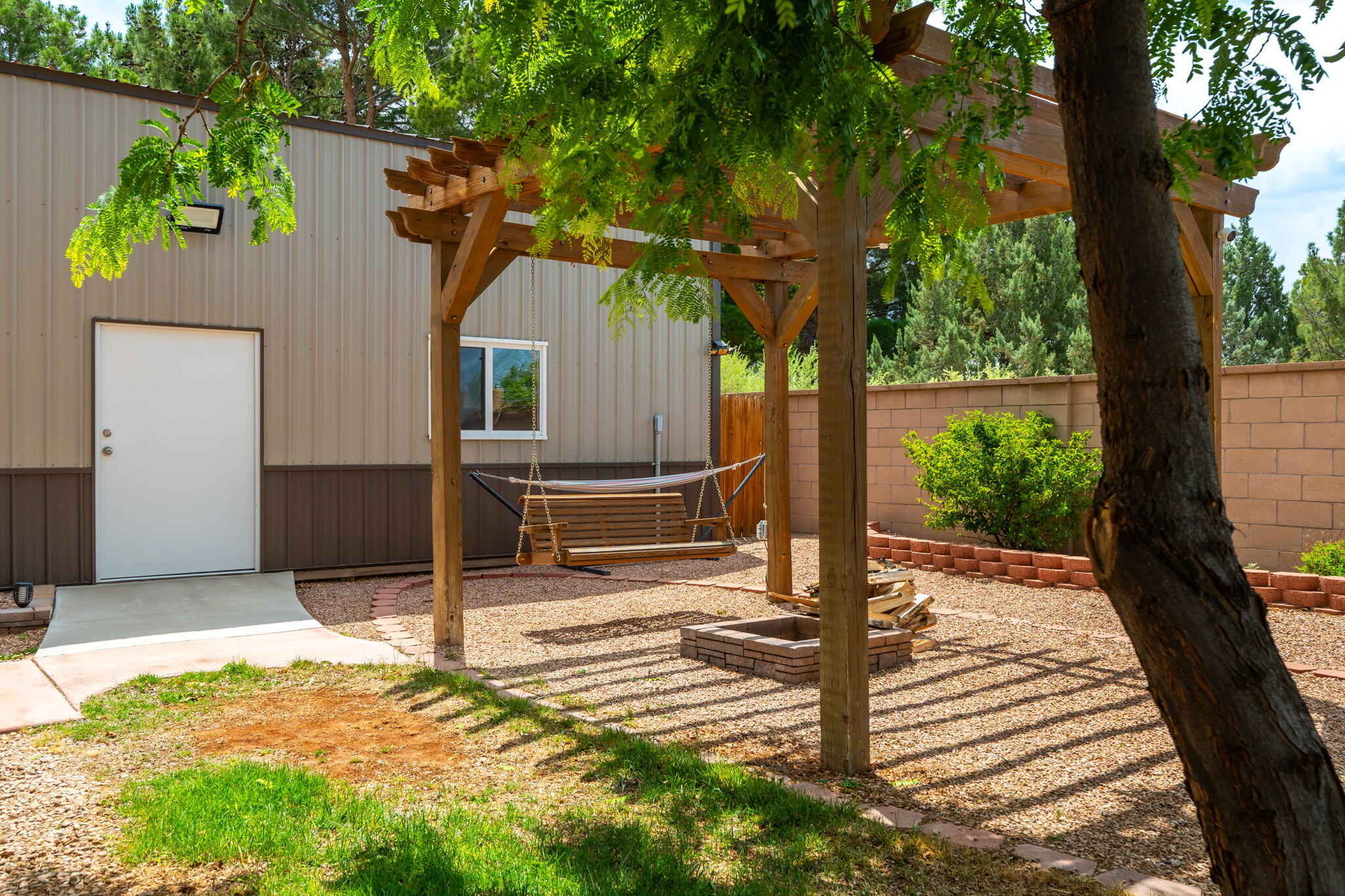 Photo 8 — 5900 Jones Place NW