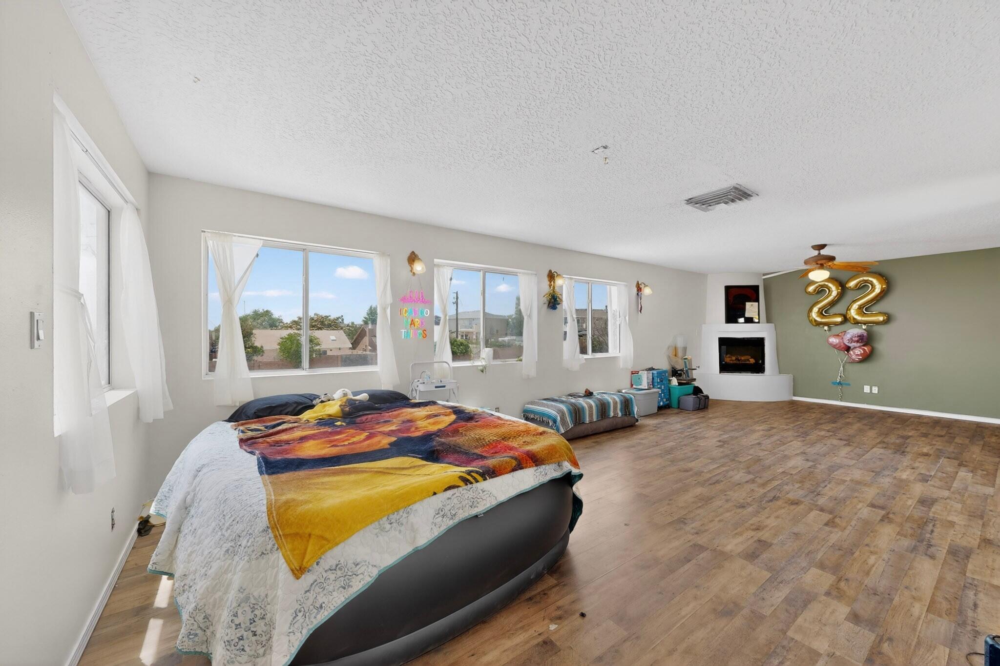 Photo 18 — 7728 Redwood Drive NW