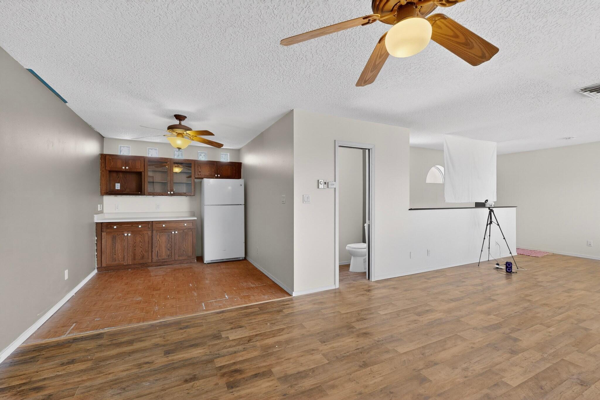 Photo 17 — 7728 Redwood Drive NW
