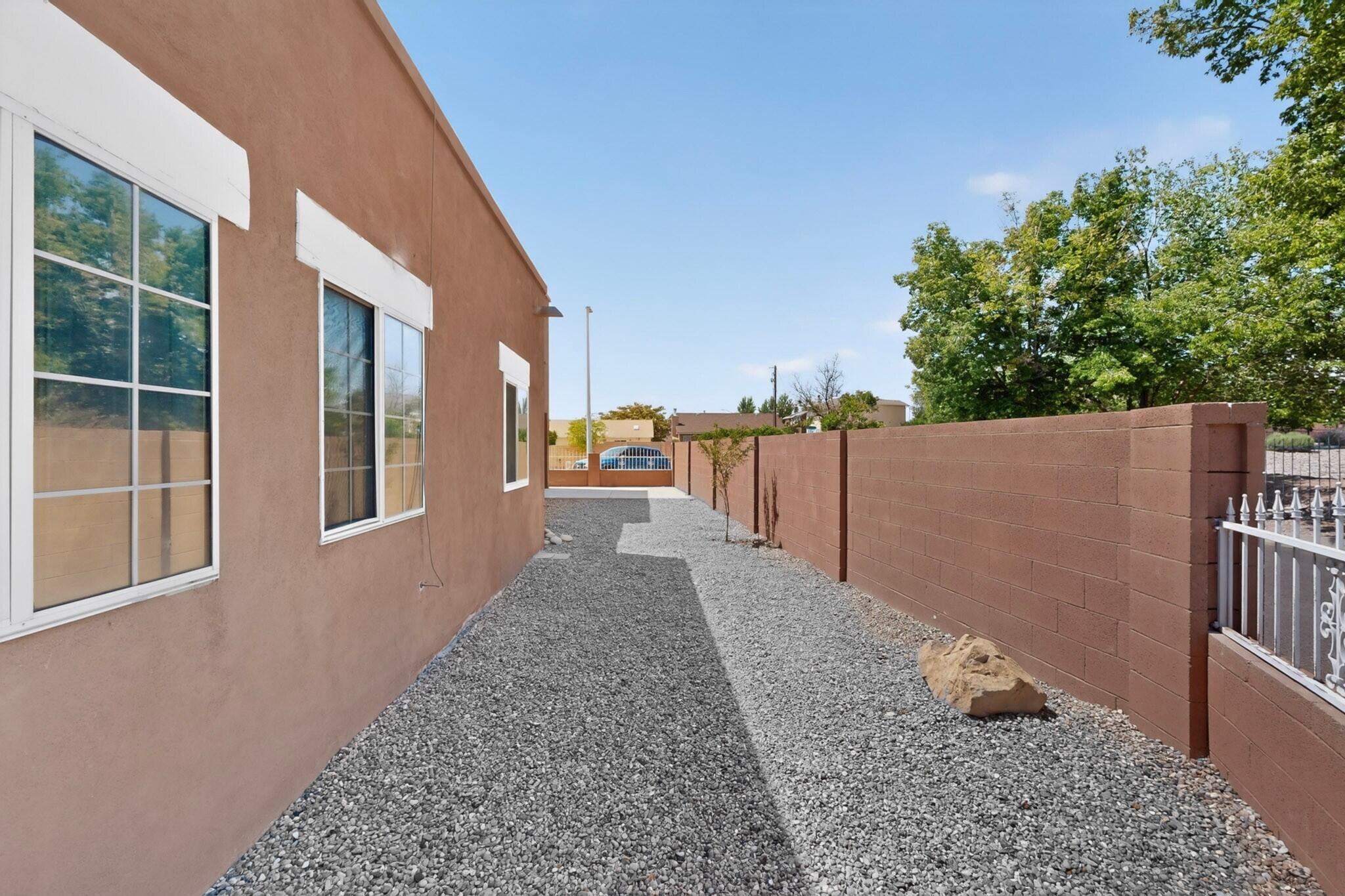 Photo 5 — 7728 Redwood Drive NW