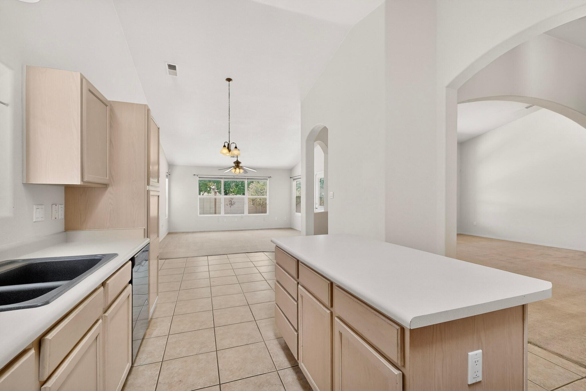 Photo 20 — 900 Copperhead Court NE