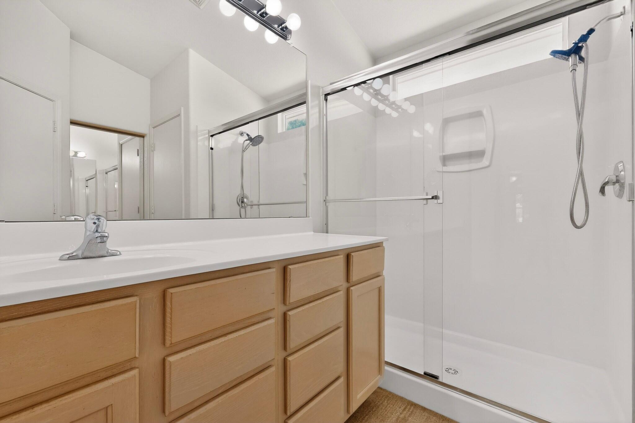 Photo 14 — 900 Copperhead Court NE