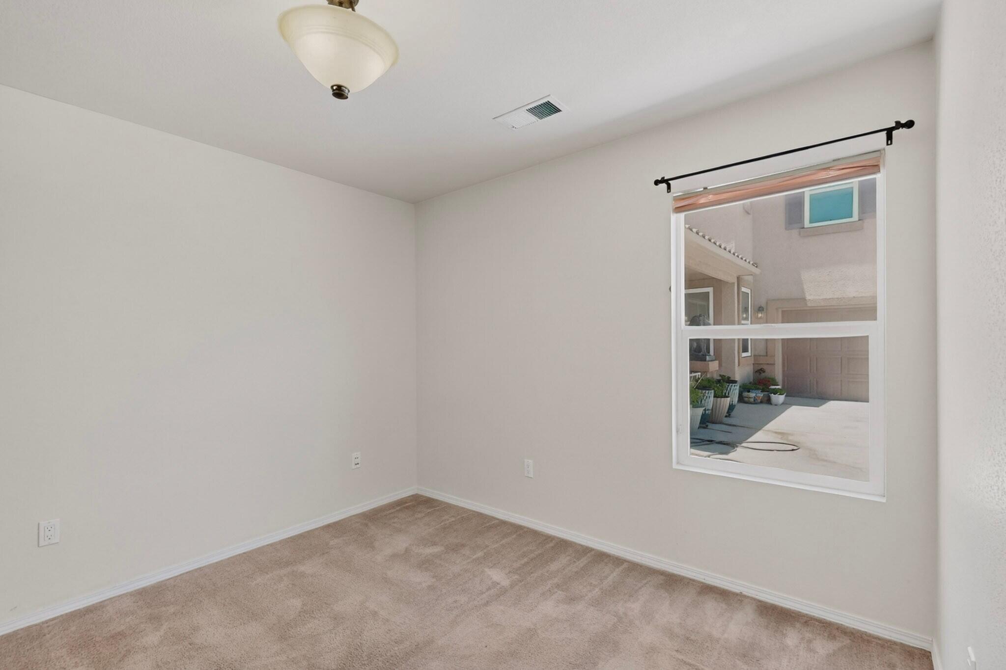 Photo 9 — 900 Copperhead Court NE