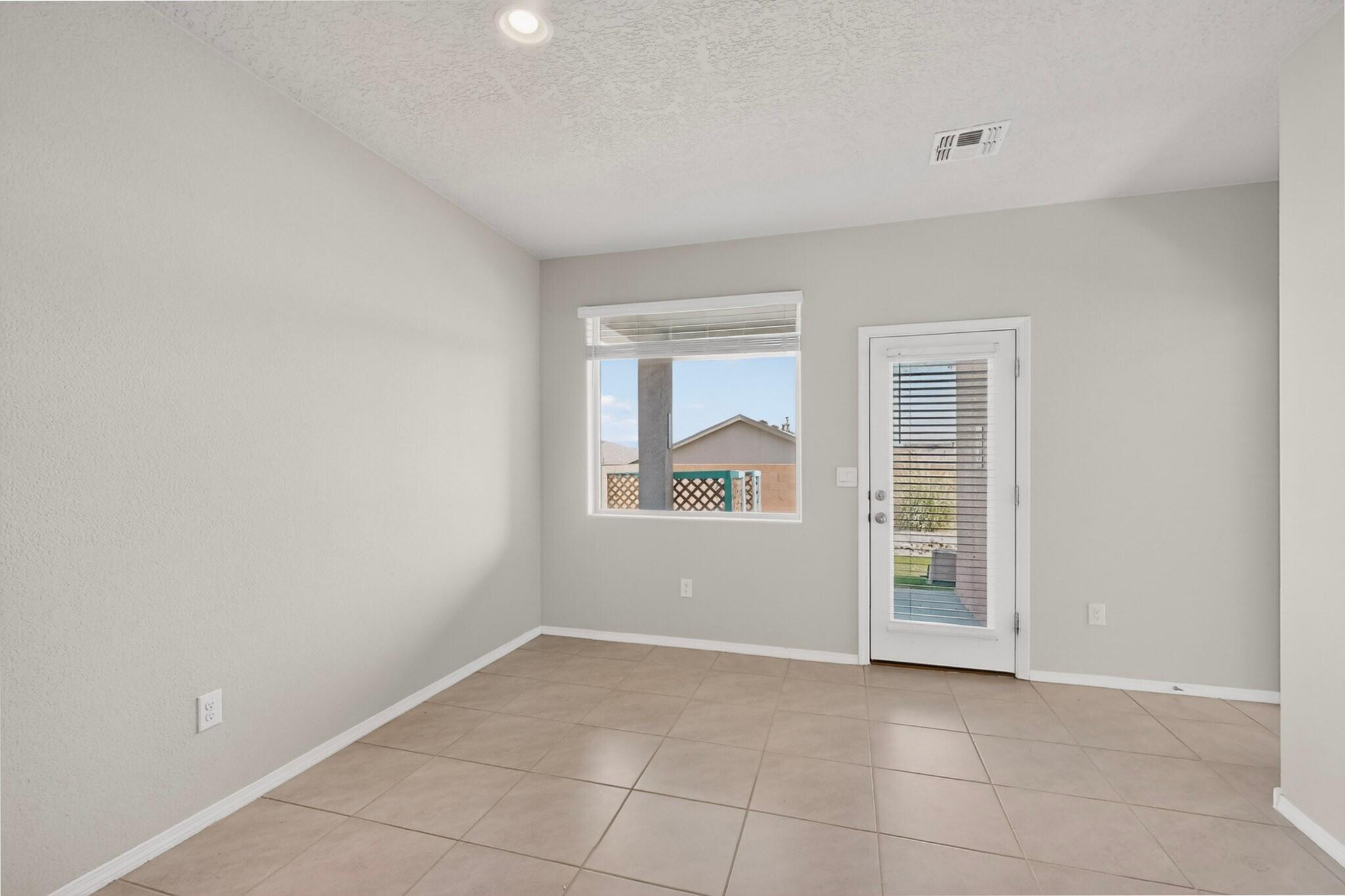 Photo 3 — 4875 Mount Salas Street NE
