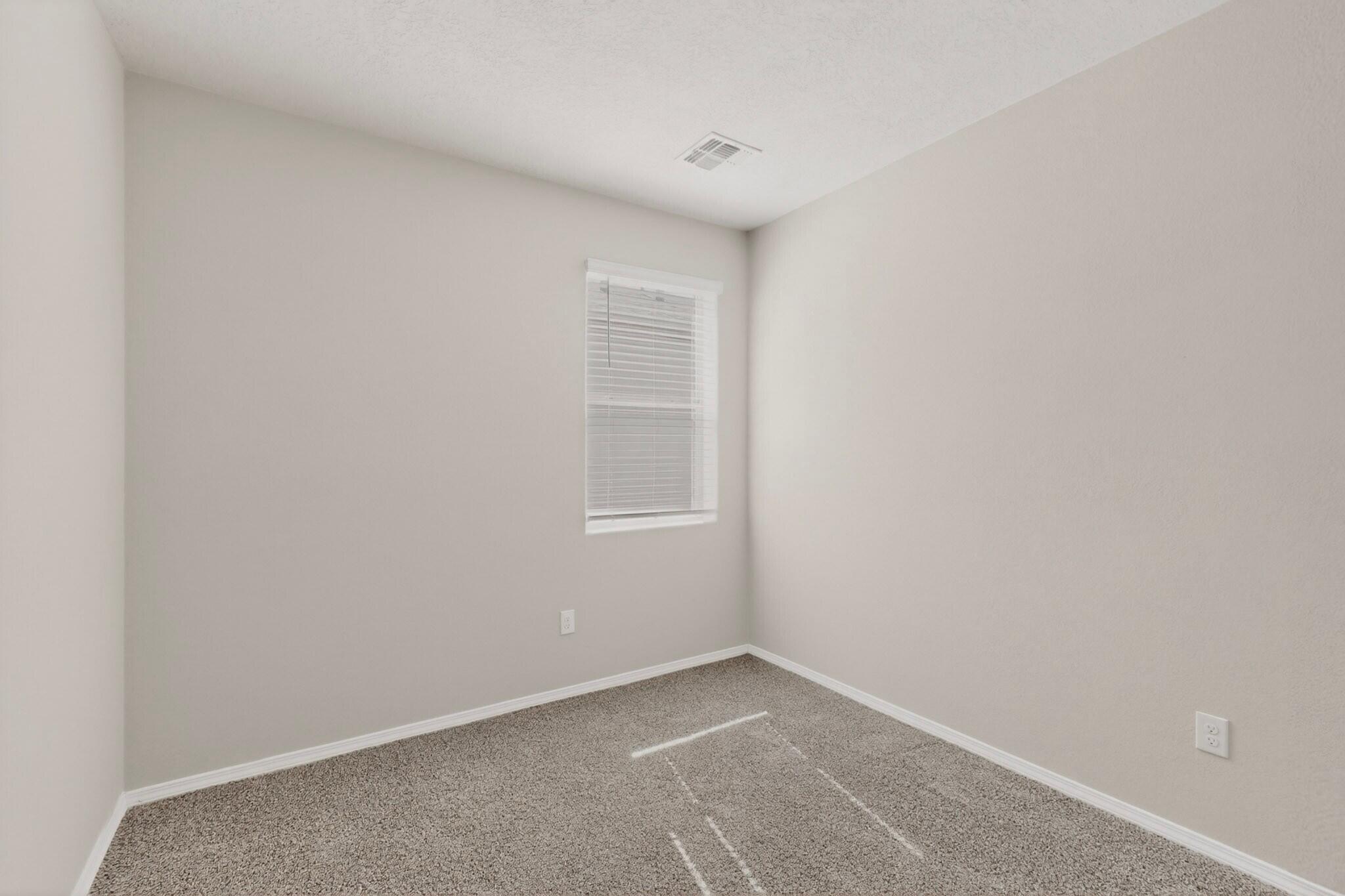 Photo 16 — 4875 Mount Salas Street NE