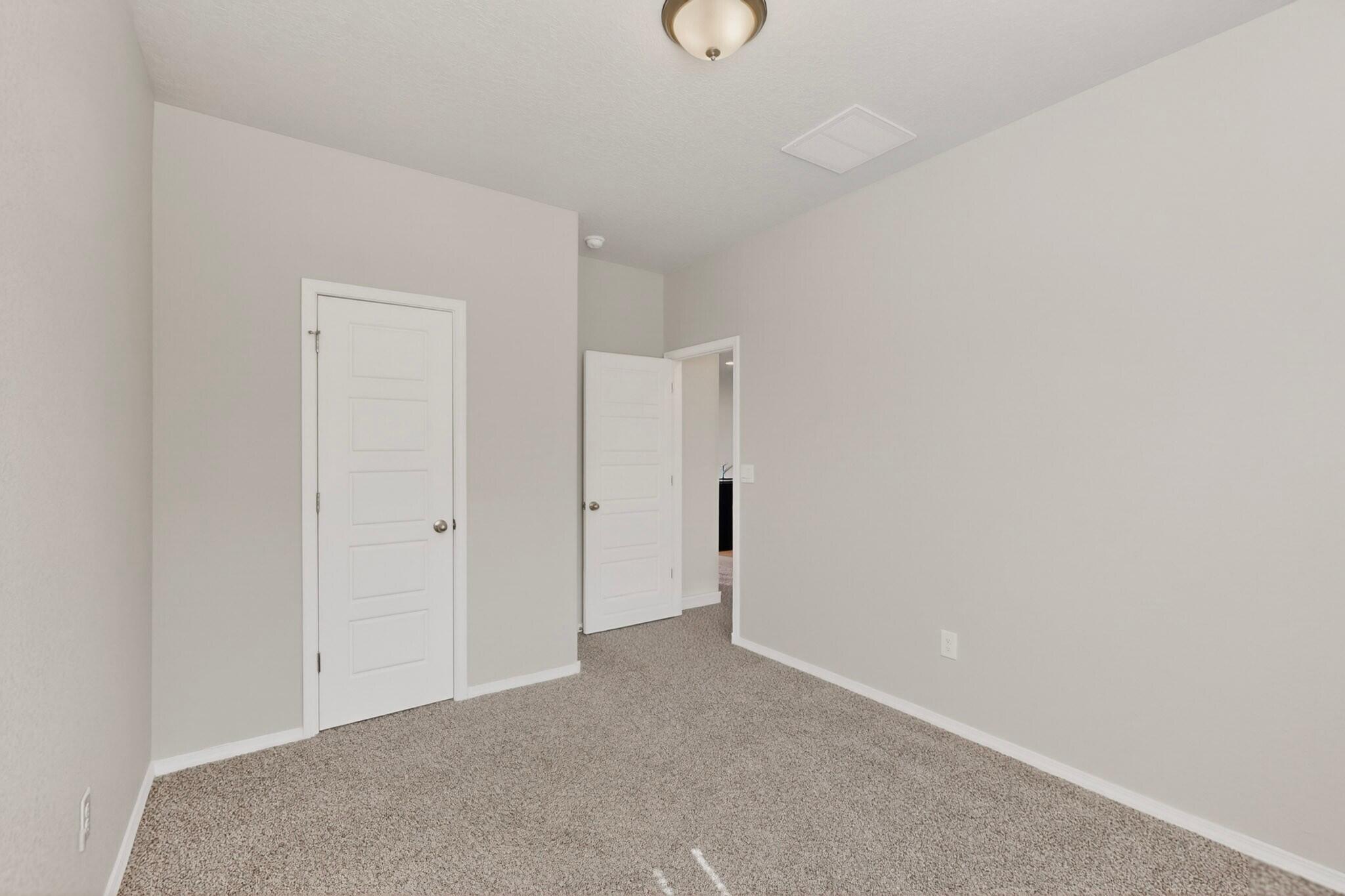 Photo 18 — 4875 Mount Salas Street NE