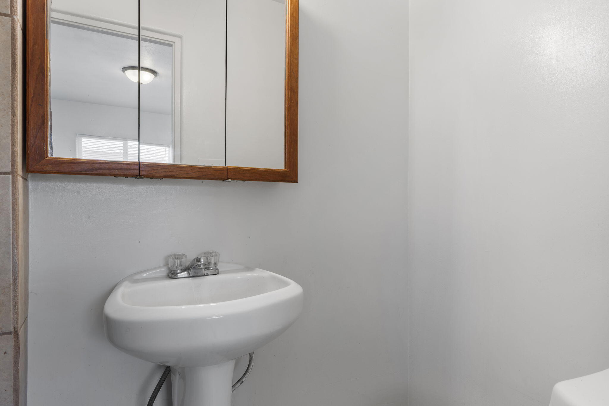 Photo 5 — 1704 Cornell Drive SE