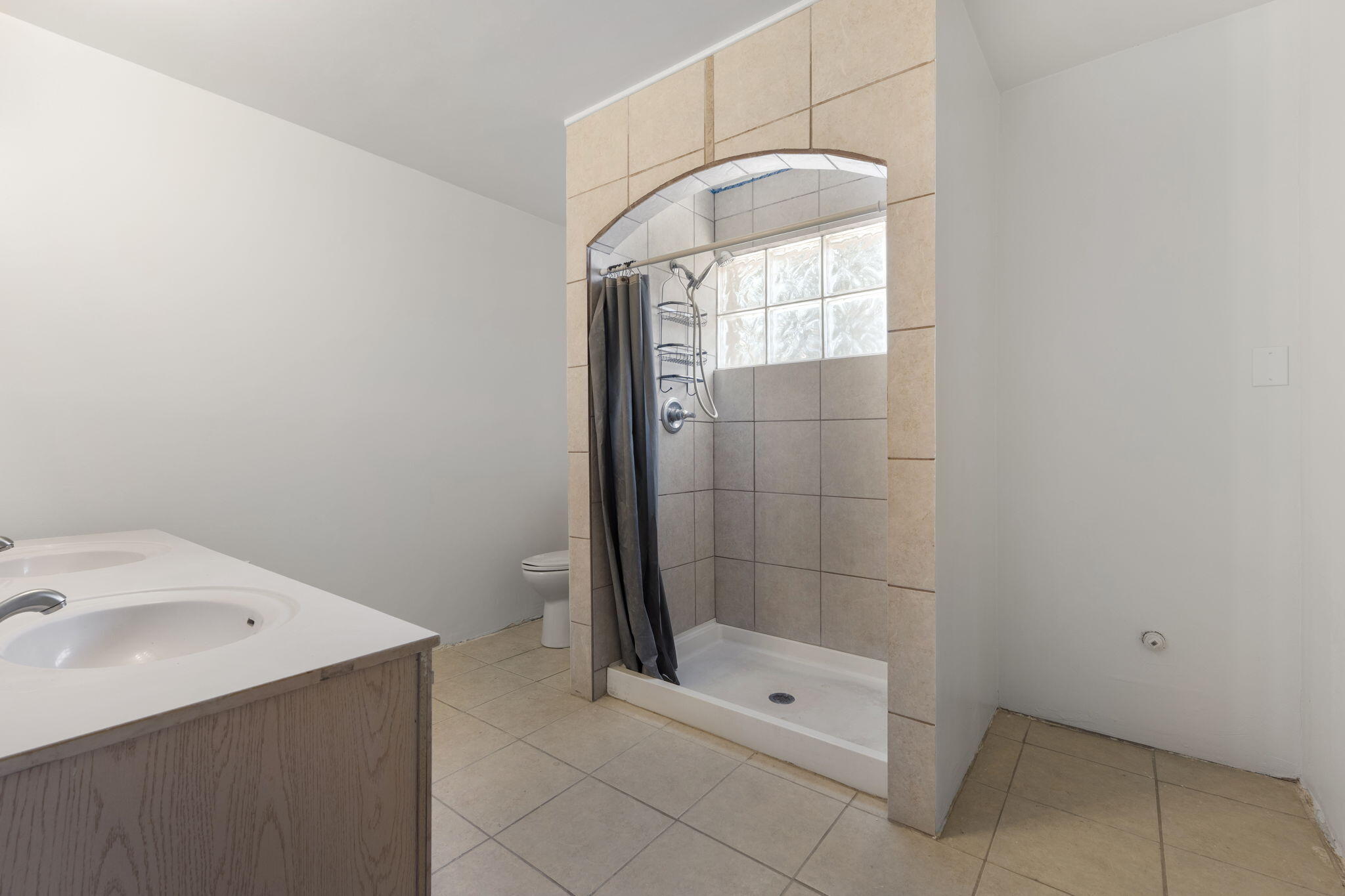 Photo 10 — 1704 Cornell Drive SE