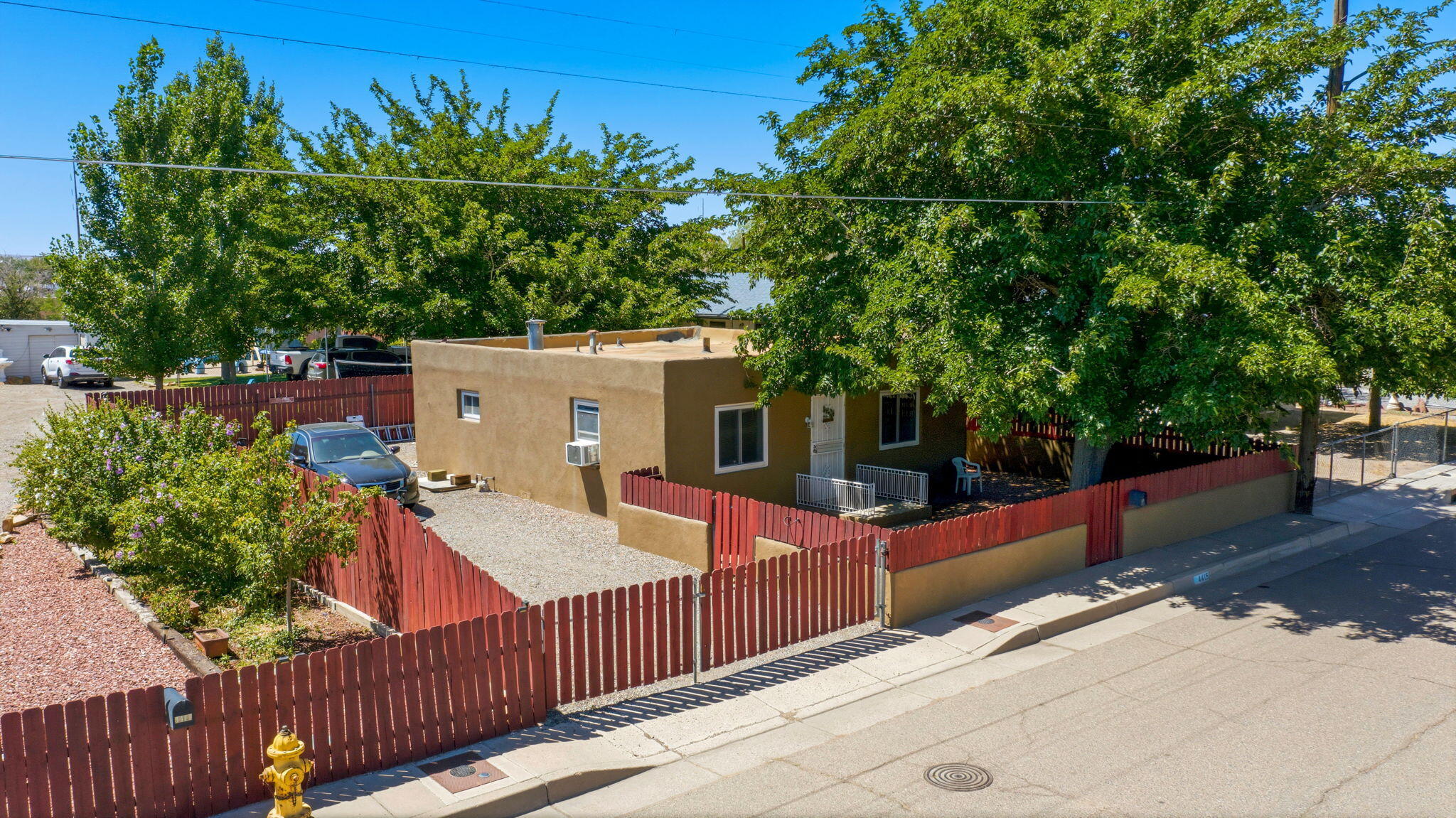 Photo 4 — 4411 Carlton Street NW