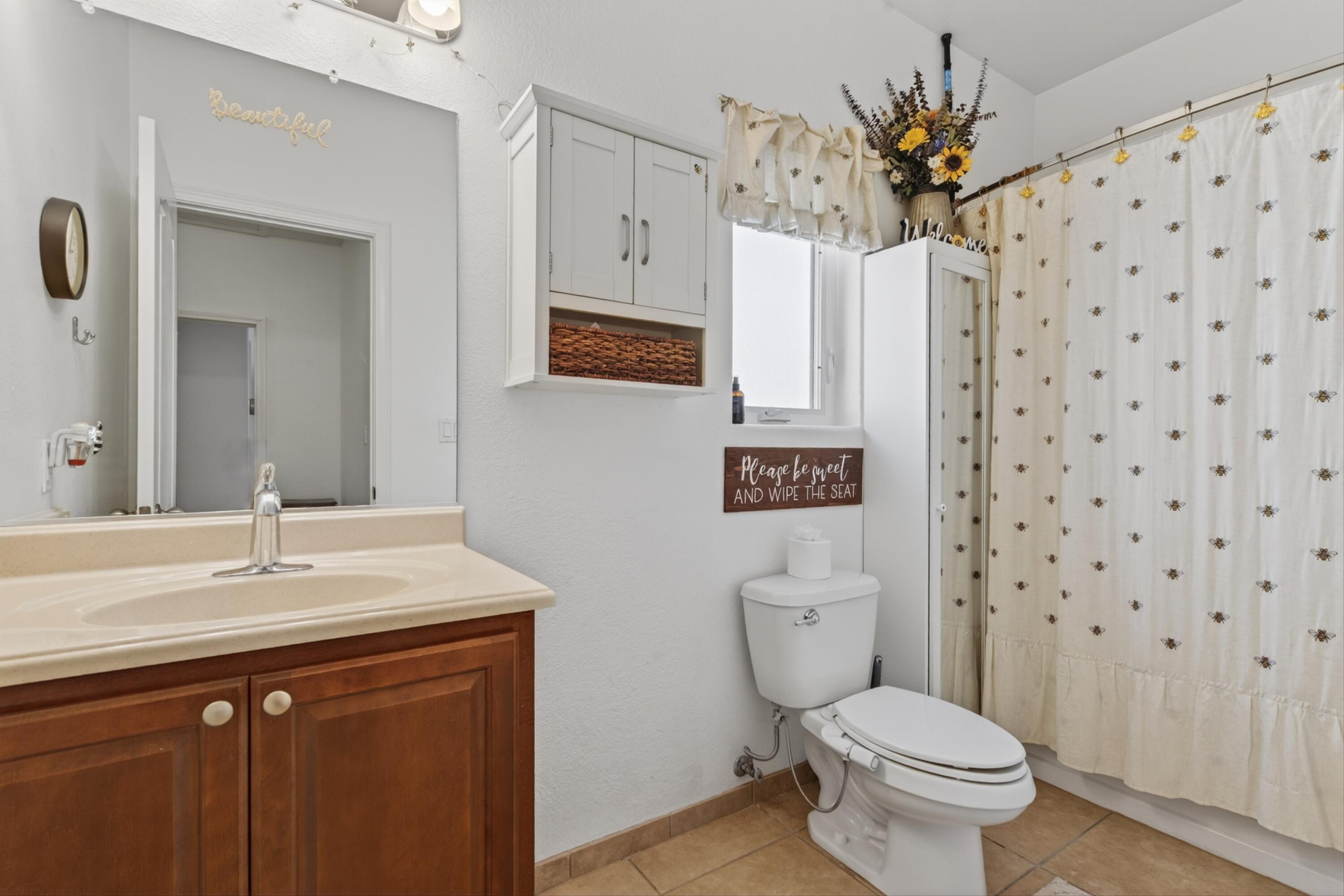 Photo 10 — 952 Waterfall Drive NE