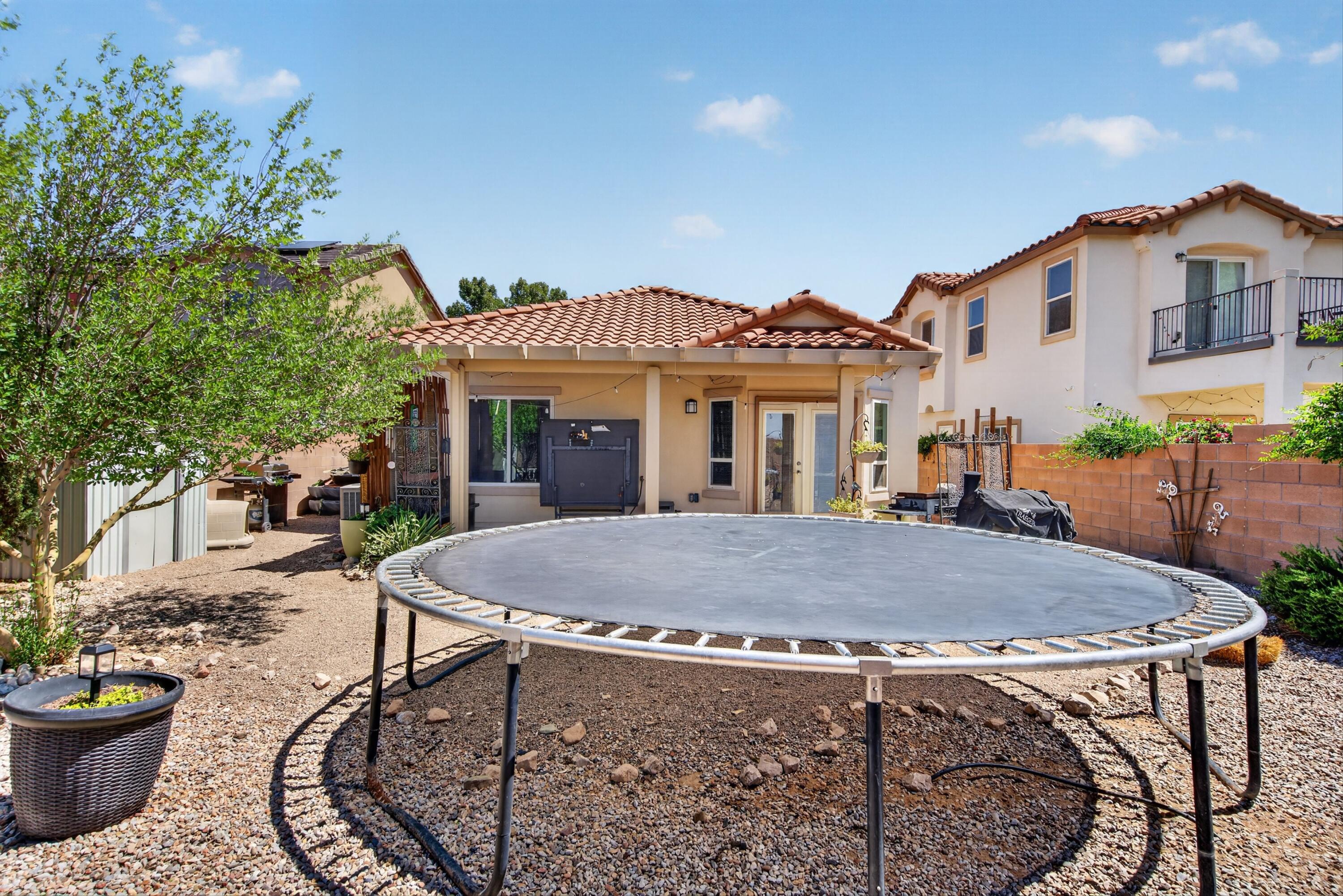Photo 5 — 952 Waterfall Drive NE